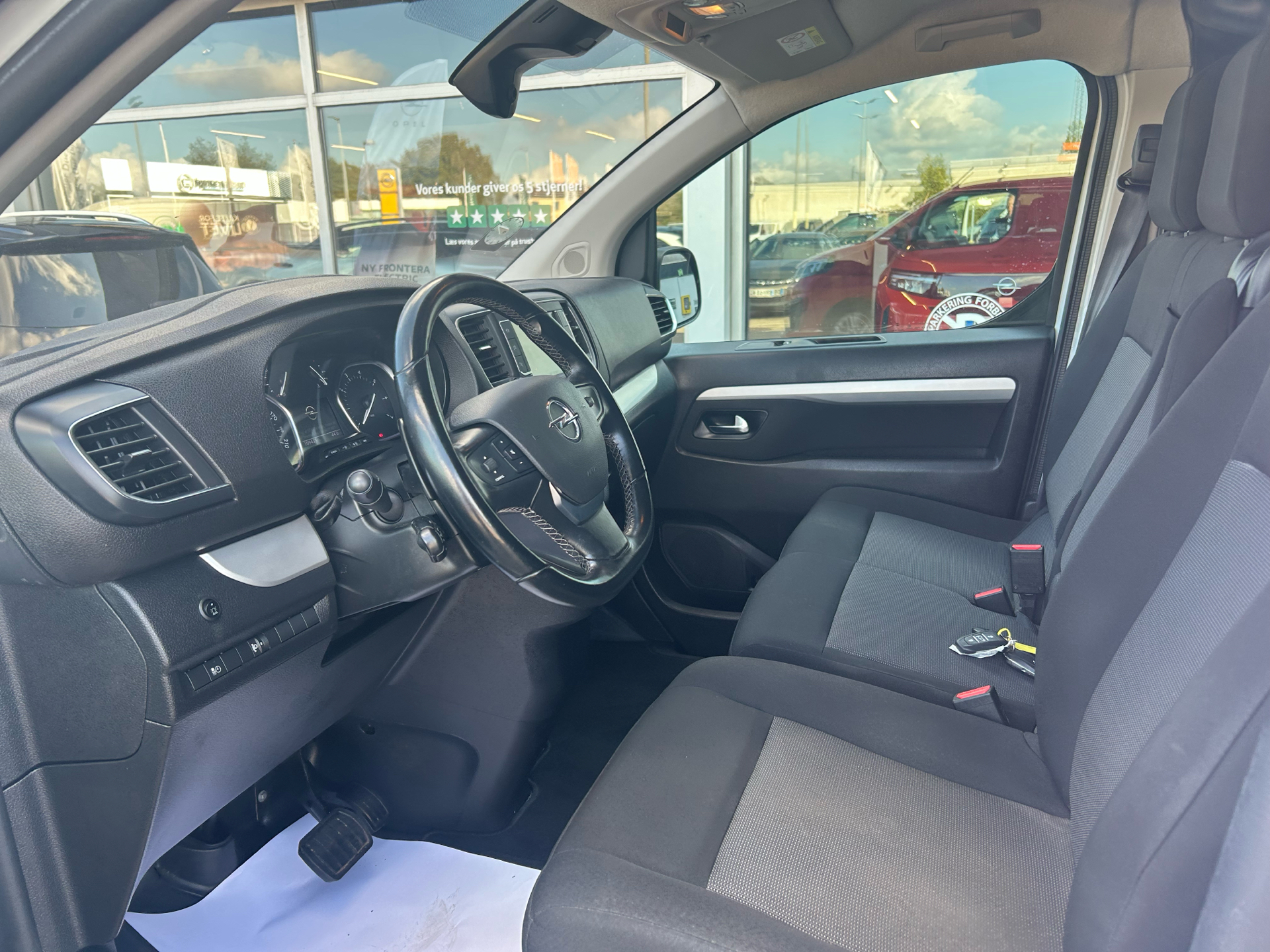 Billede af Opel Vivaro L3V2 2,0 BlueHDi Innovation+ AT8 180HK Van 8g Aut.