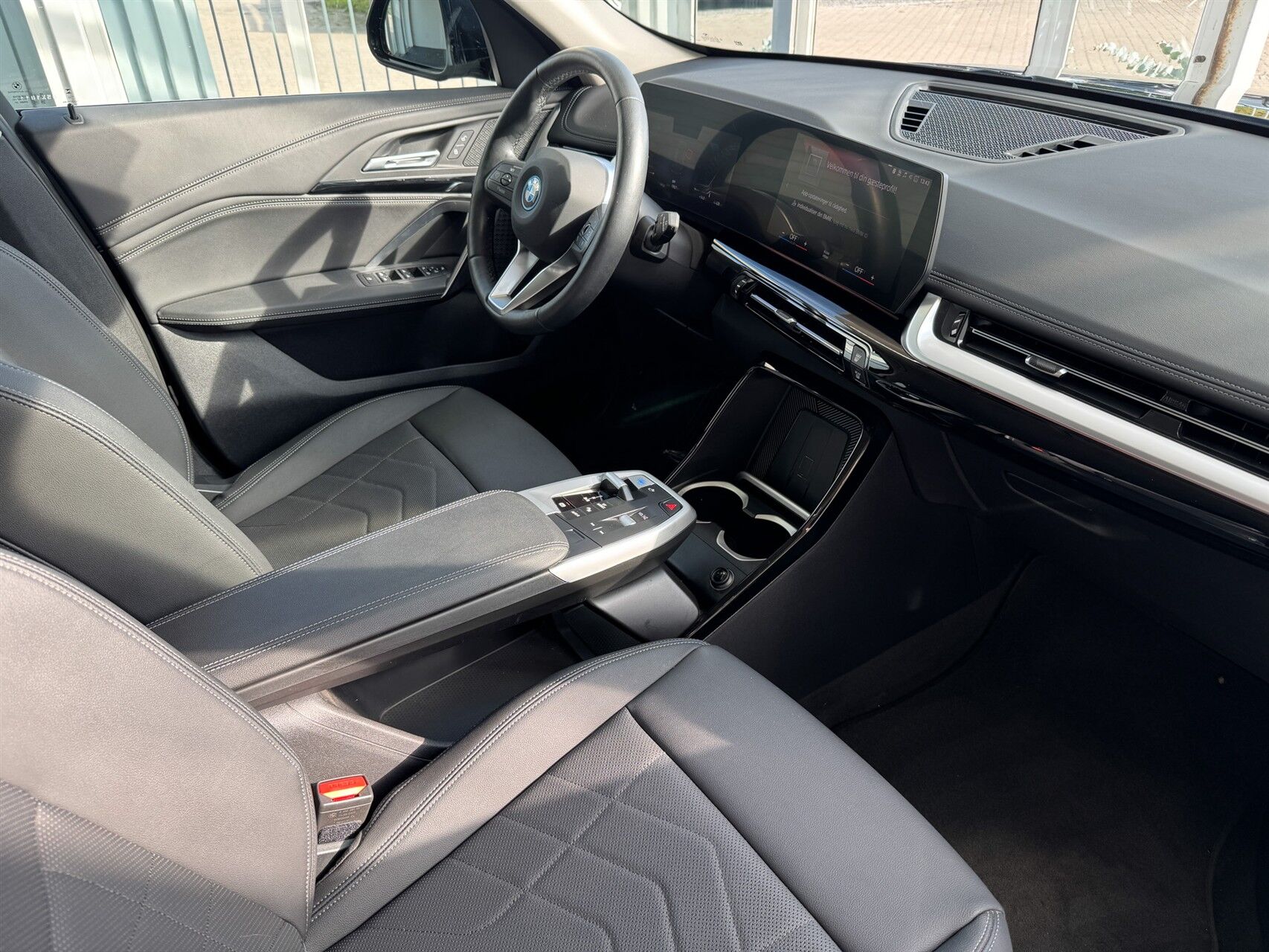 Billede af BMW iX1 xDrive30 EL xLine 4x4 313HK 5d Aut.