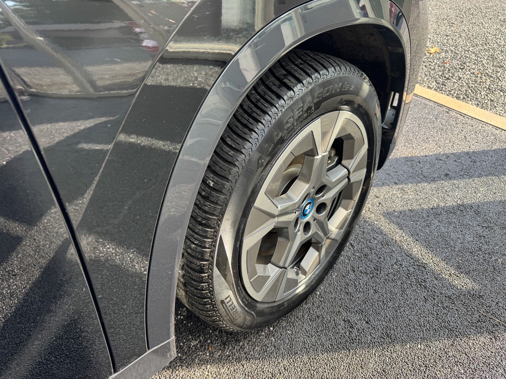 Billede af BMW iX1 xDrive30 EL xLine 4x4 313HK 5d Aut.