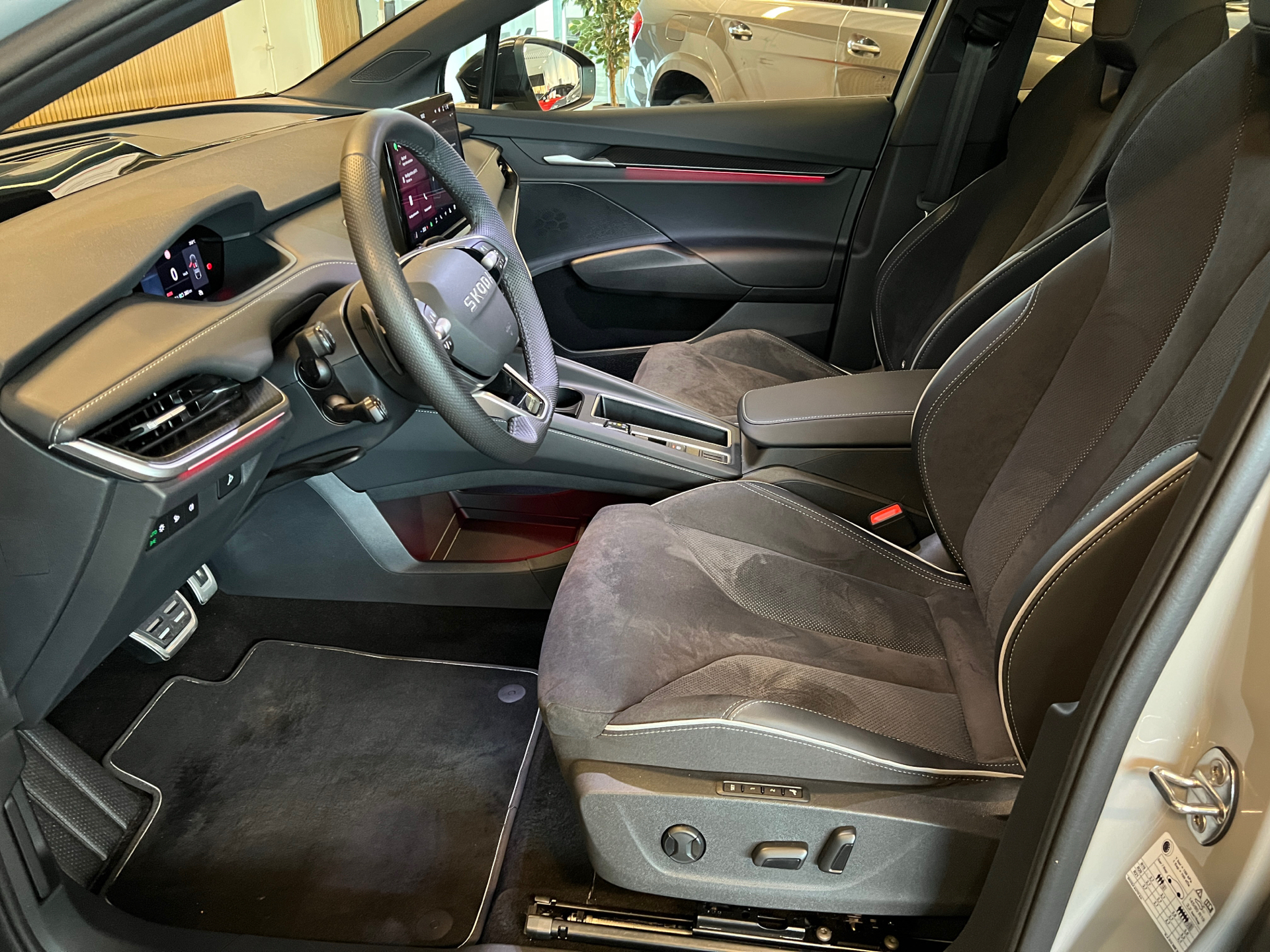 Billede af Skoda Enyaq iV 85 Coupe EL Sportline MAXX  286HK 5d Aut. 