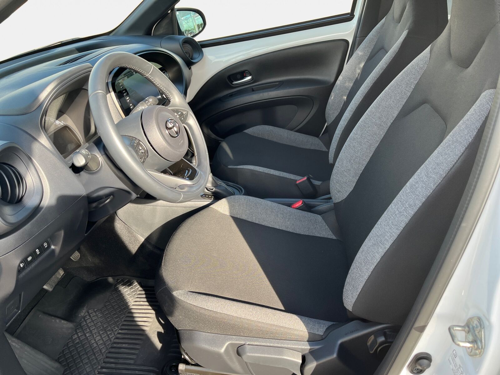 Billede af Toyota Aygo X 1,0 VVT-I Air Active 72HK 5d Aut.