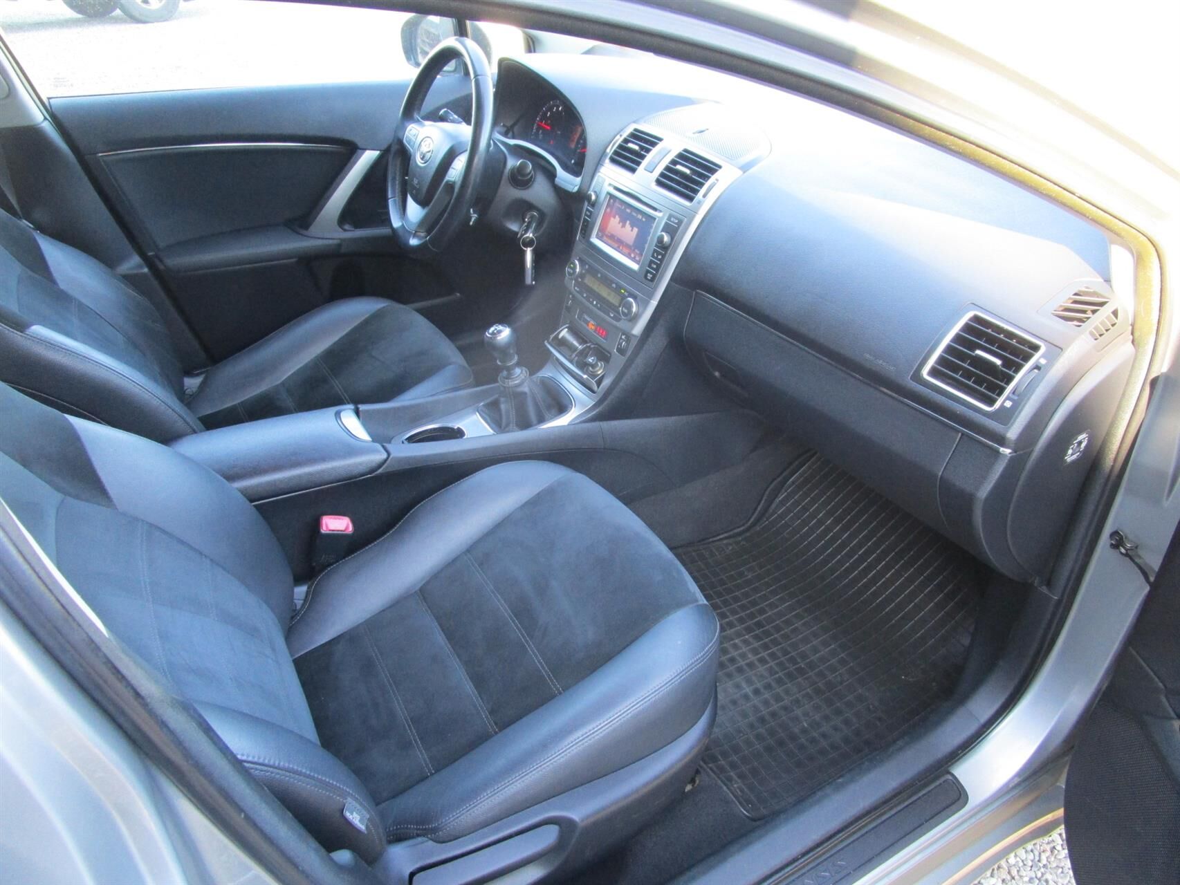 Billede af Toyota Avensis Touring Sports 1,8 VVT-I T2 Premium 147HK Stc 6g