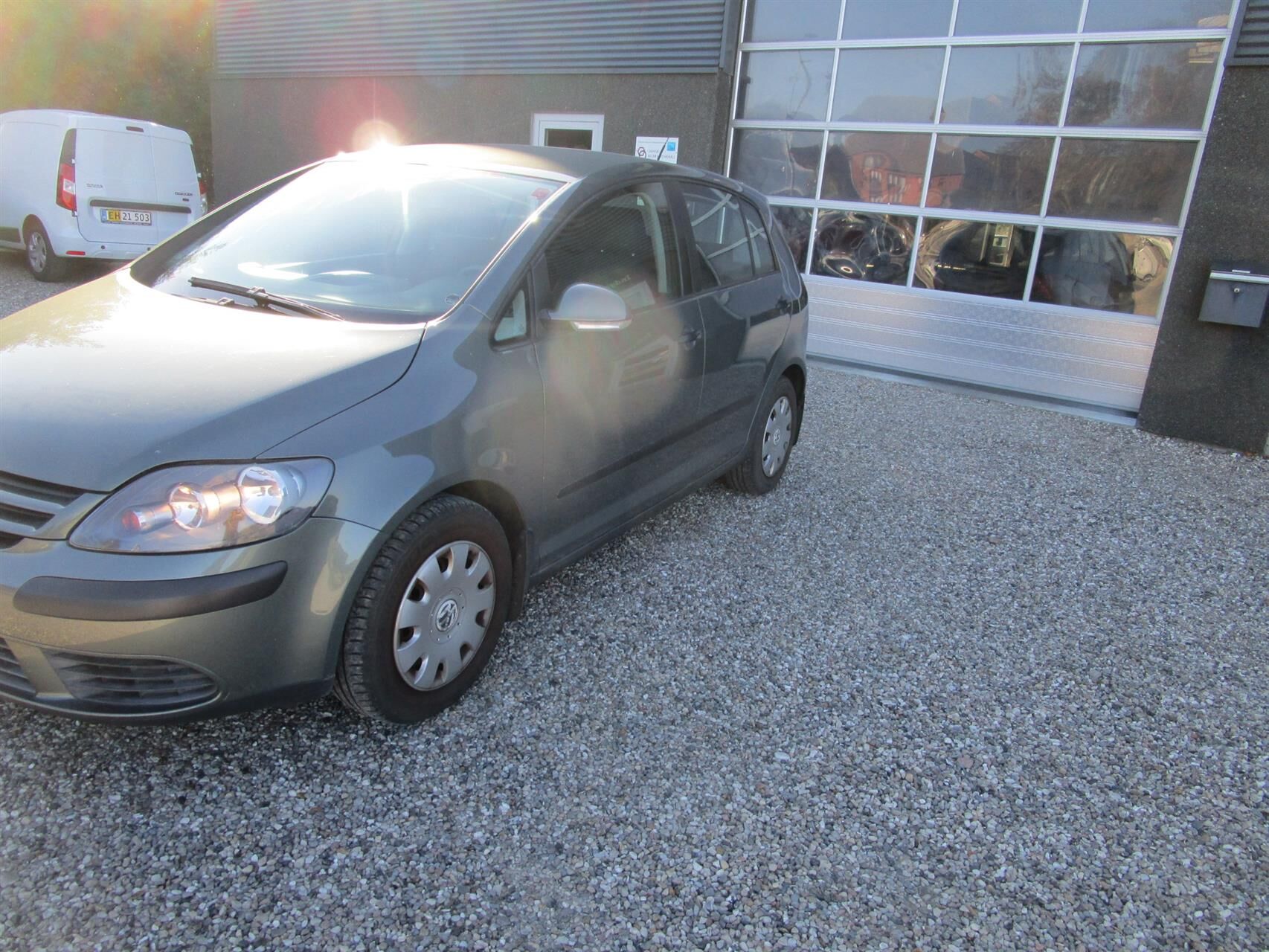 Billede af VW Golf Plus 1,6 16V FSI Trendline 115HK 6g