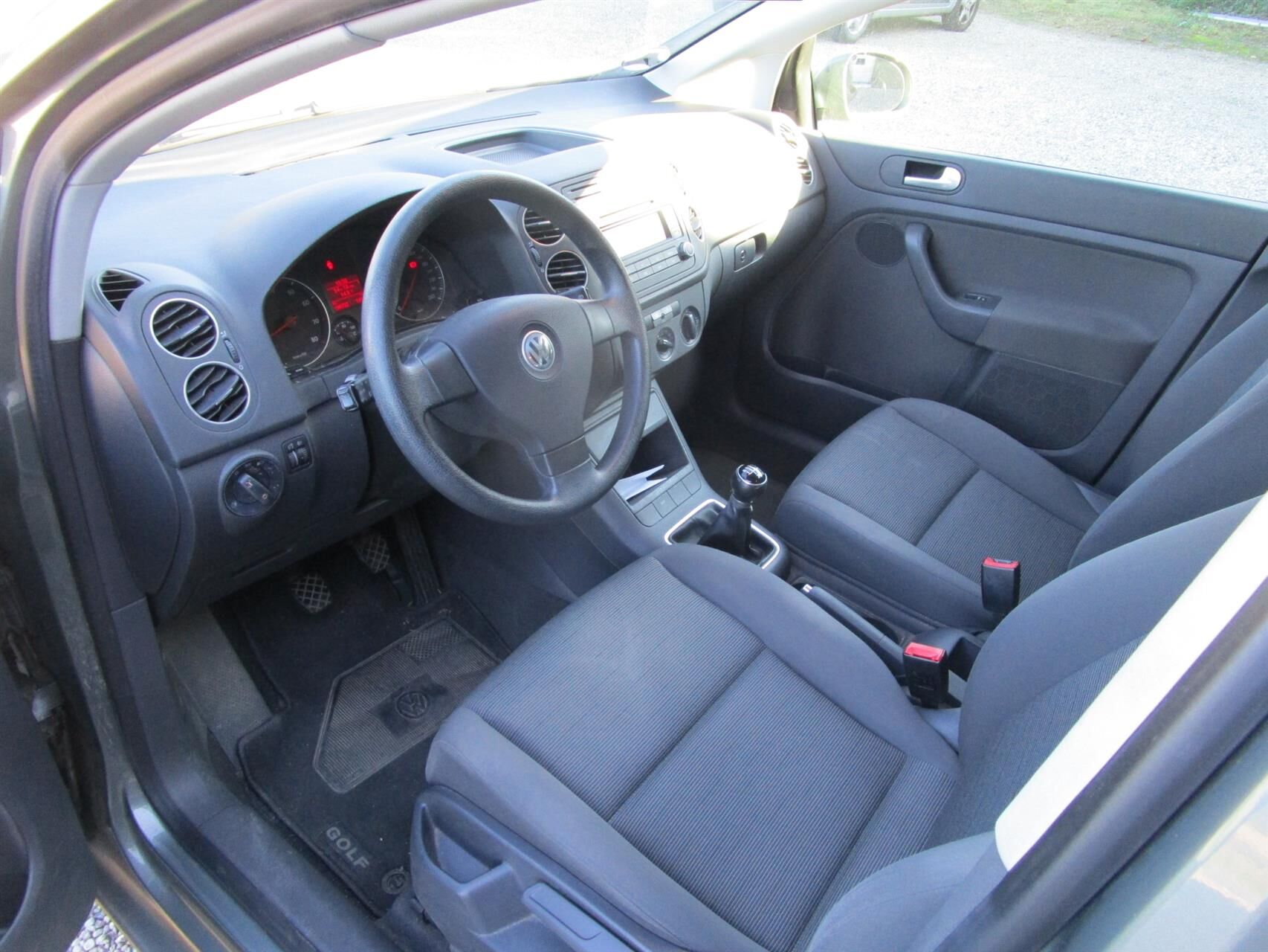 Billede af VW Golf Plus 1,6 16V FSI Trendline 115HK 6g