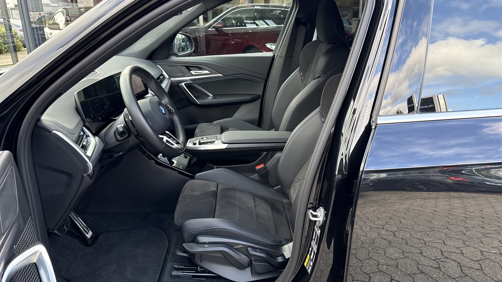 Billede af BMW iX1 eDrive20 M-Sport 204HK 5d Aut.