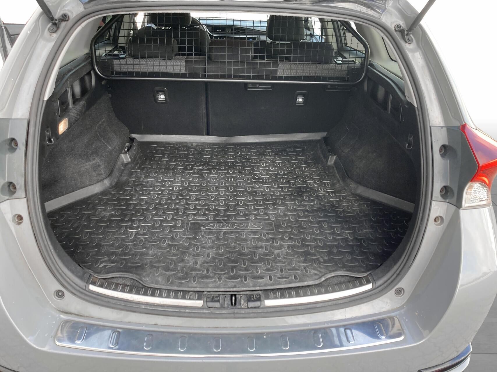 Billede af Toyota Auris Touring Sports 1,8 Hybrid Prestige 136HK Stc Aut.