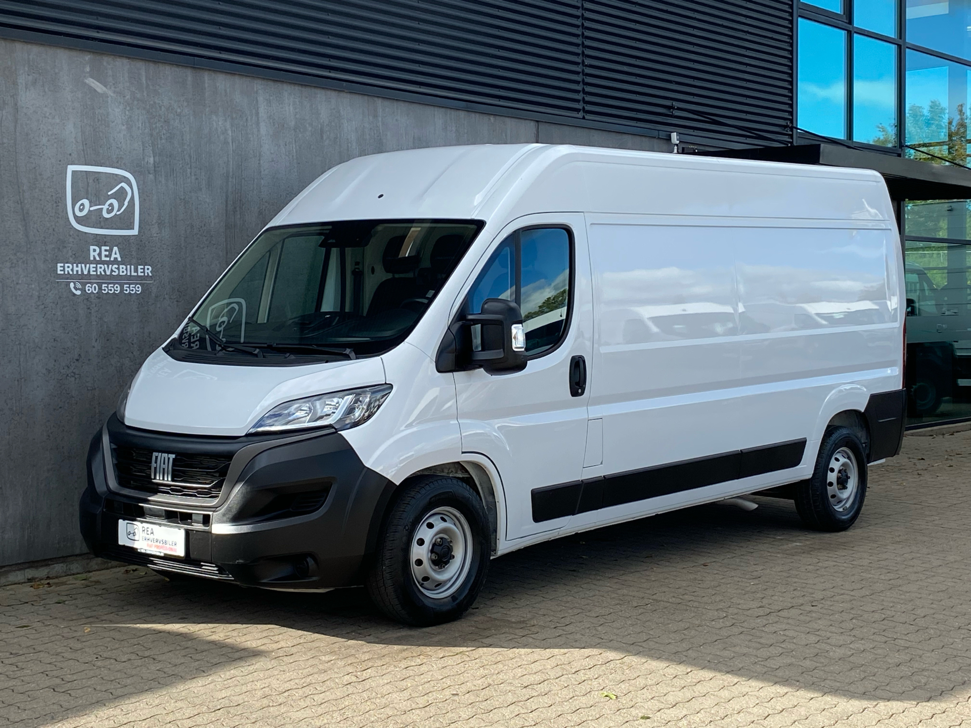 Billede af Fiat Ducato 35 L3H2 2,2 MJT Professional Plus 140HK Van 9g Aut.