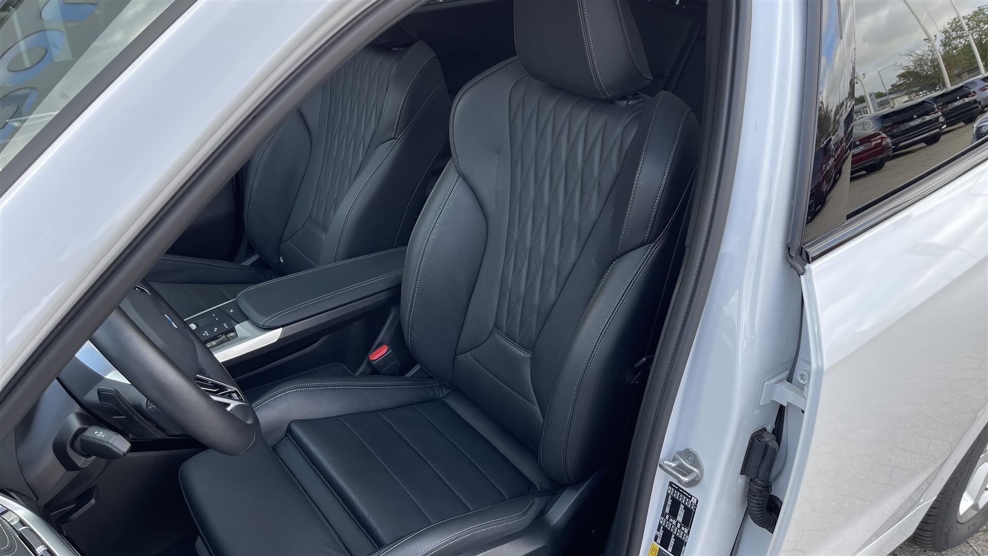 Billede af BMW iX1 xDrive30 Fully Charged M-Sport 313HK 5d Aut. 