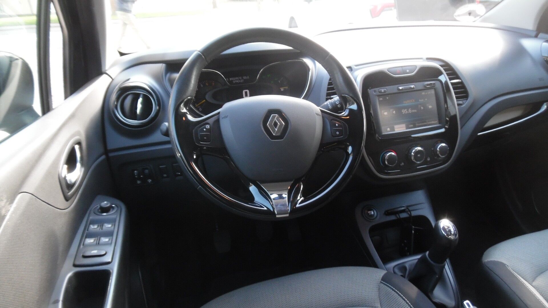 Billede af Renault Captur 0,9 TCE Expression Energy 90HK 5d