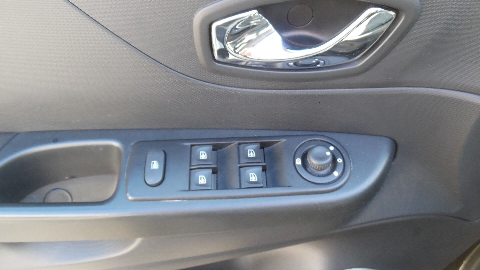 Billede af Renault Captur 0,9 TCE Expression Energy 90HK 5d