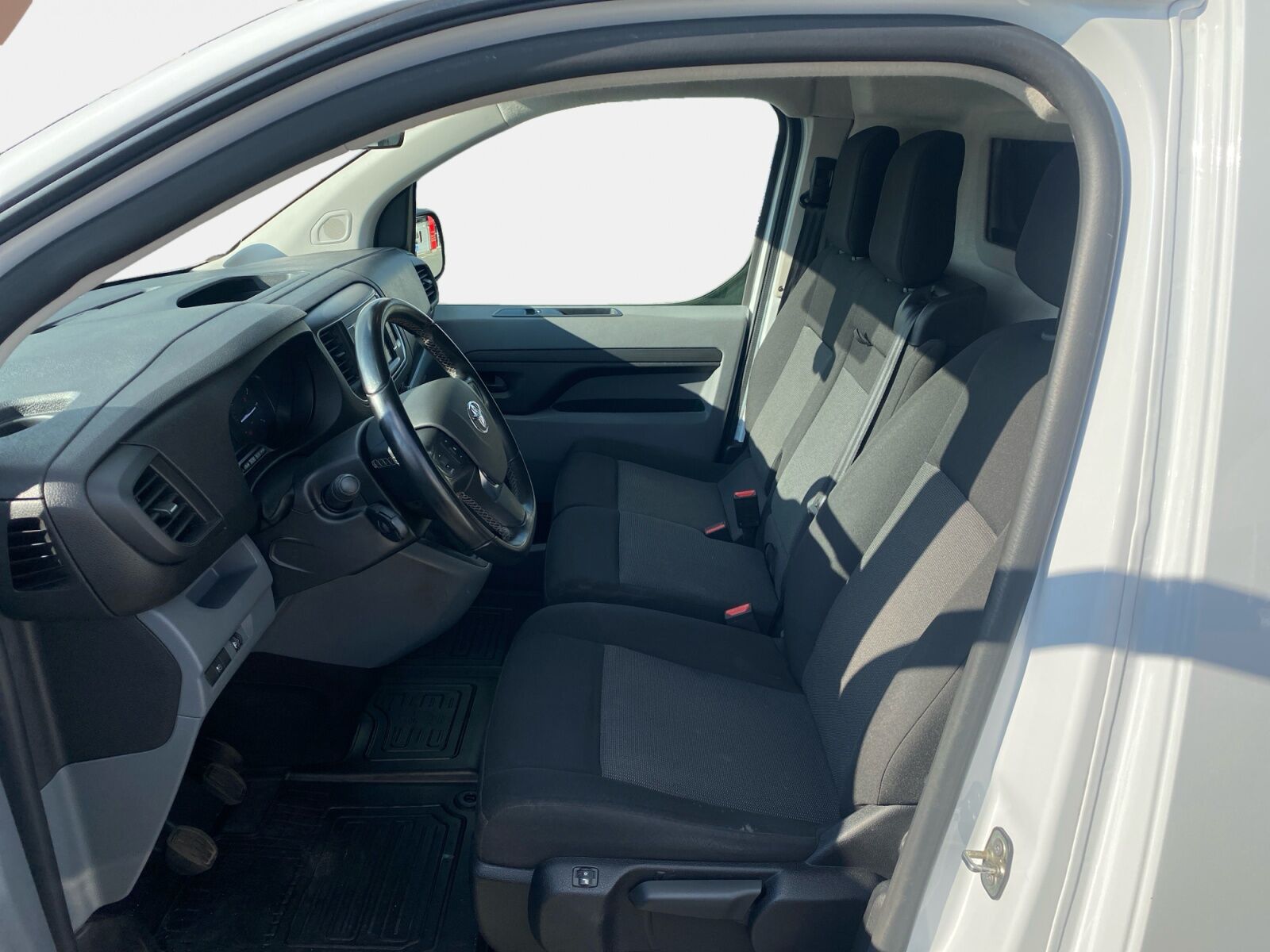 Billede af Toyota Proace Long 2,0 D Comfort Master 144HK Van 6g