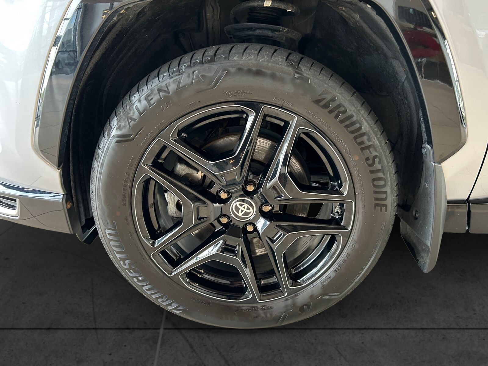 Billede af Toyota RAV4 Plug-in 2,5 Plugin-hybrid GR Sport AWD 306HK 5d 6g Aut.