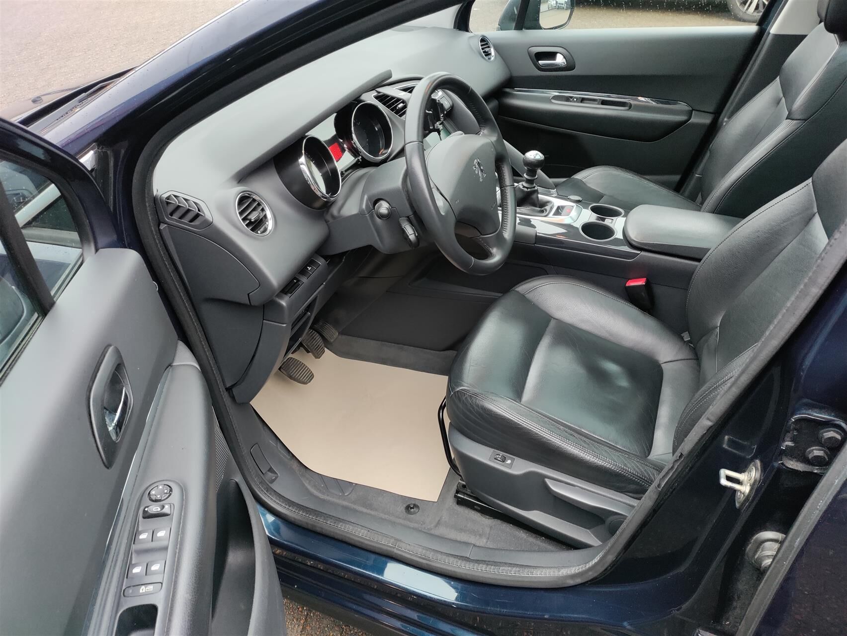 Billede af Peugeot 3008 1,6 HDI FAP Premium 110HK 6g