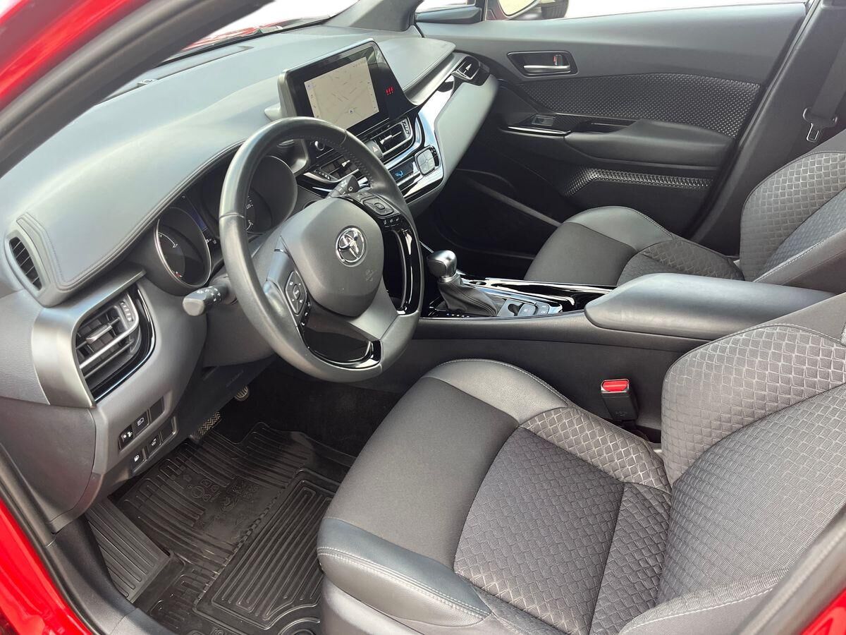 Billede af Toyota C-HR 1,8 Hybrid C-LUB Smart Multidrive S 122HK 5d Aut.