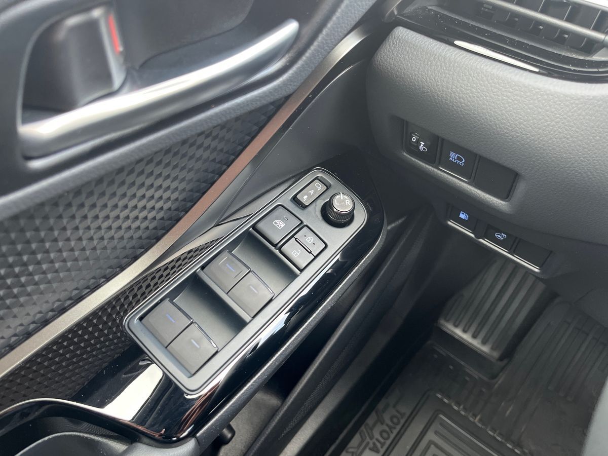 Billede af Toyota C-HR 1,8 Hybrid C-LUB Smart Multidrive S 122HK 5d Aut.