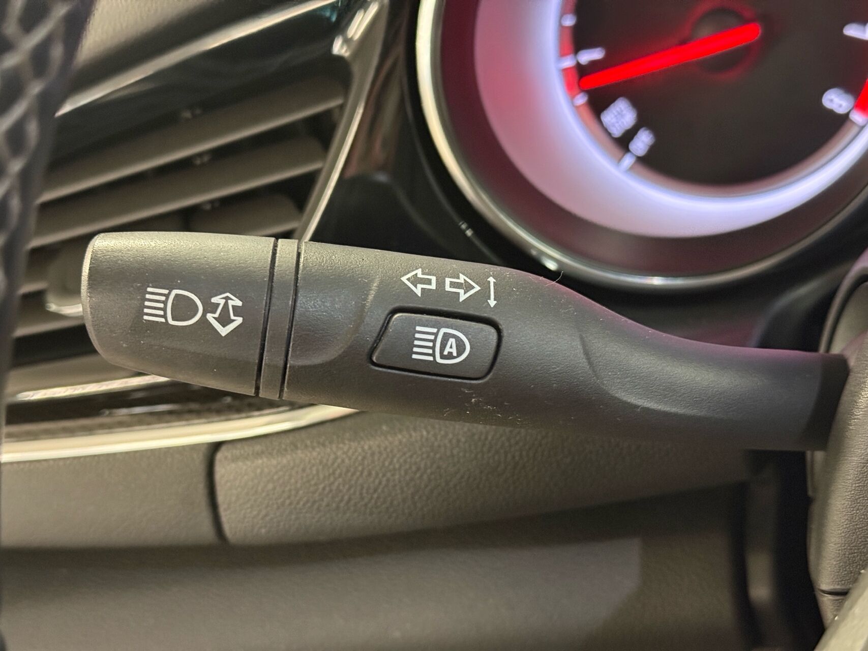 Billede af Opel Insignia Sports Tourer 1,5 Turbo Dynamic Start/Stop 165HK Stc 6g Aut.