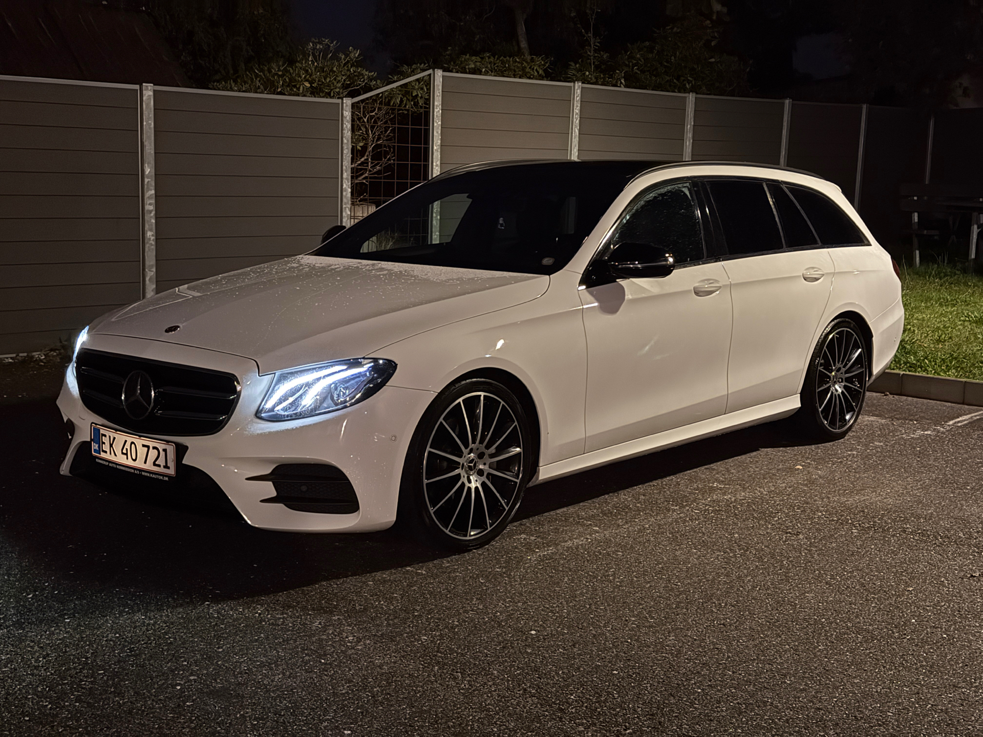 Billede af Mercedes-Benz E220 d T 2,0 D AMG Line 9G-Tronic 194HK Stc Aut.