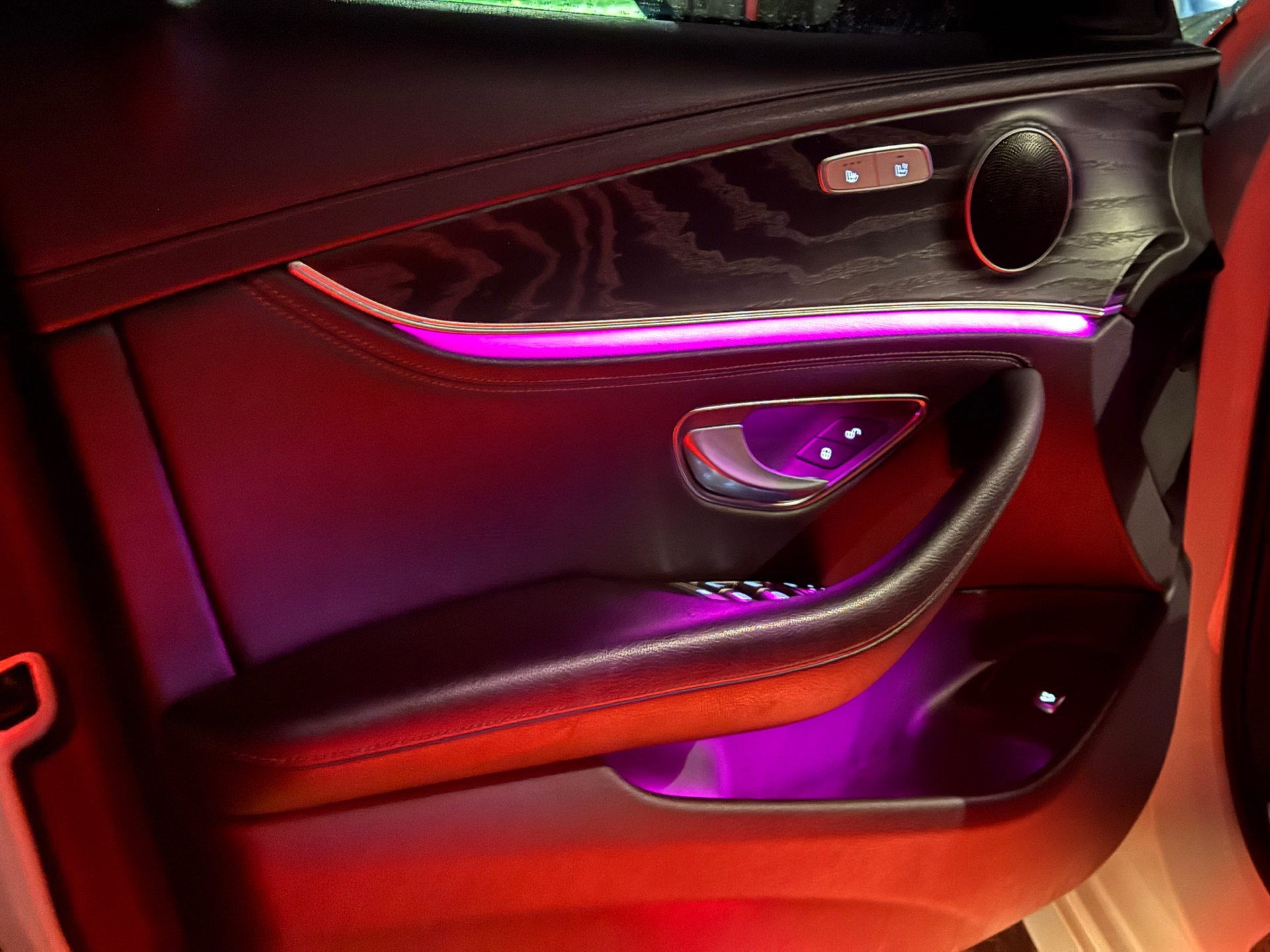 Billede af Mercedes-Benz E220 d T 2,0 D AMG Line 9G-Tronic 194HK Stc Aut.