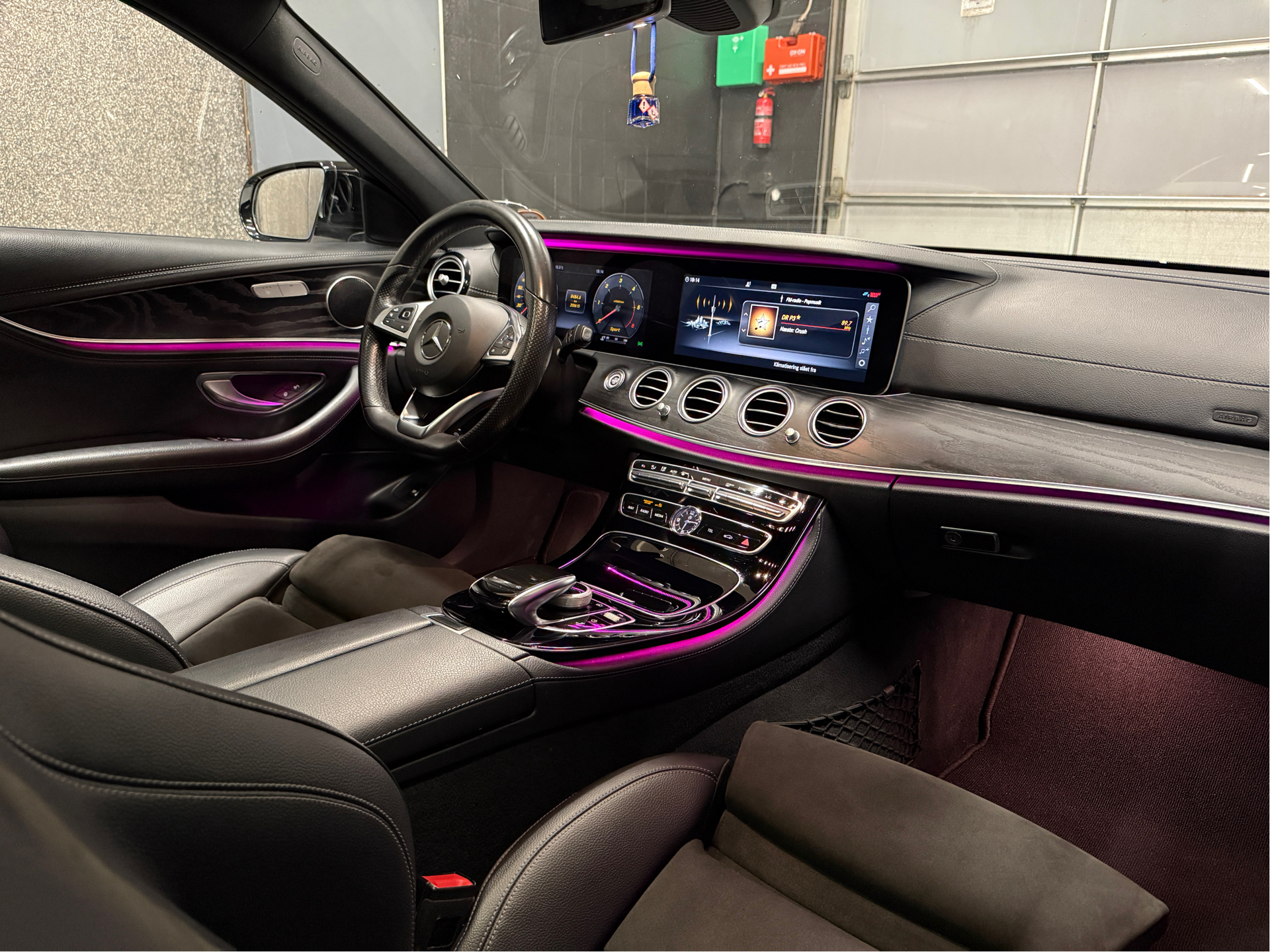 Billede af Mercedes-Benz E220 d T 2,0 D AMG Line 9G-Tronic 194HK Stc Aut.