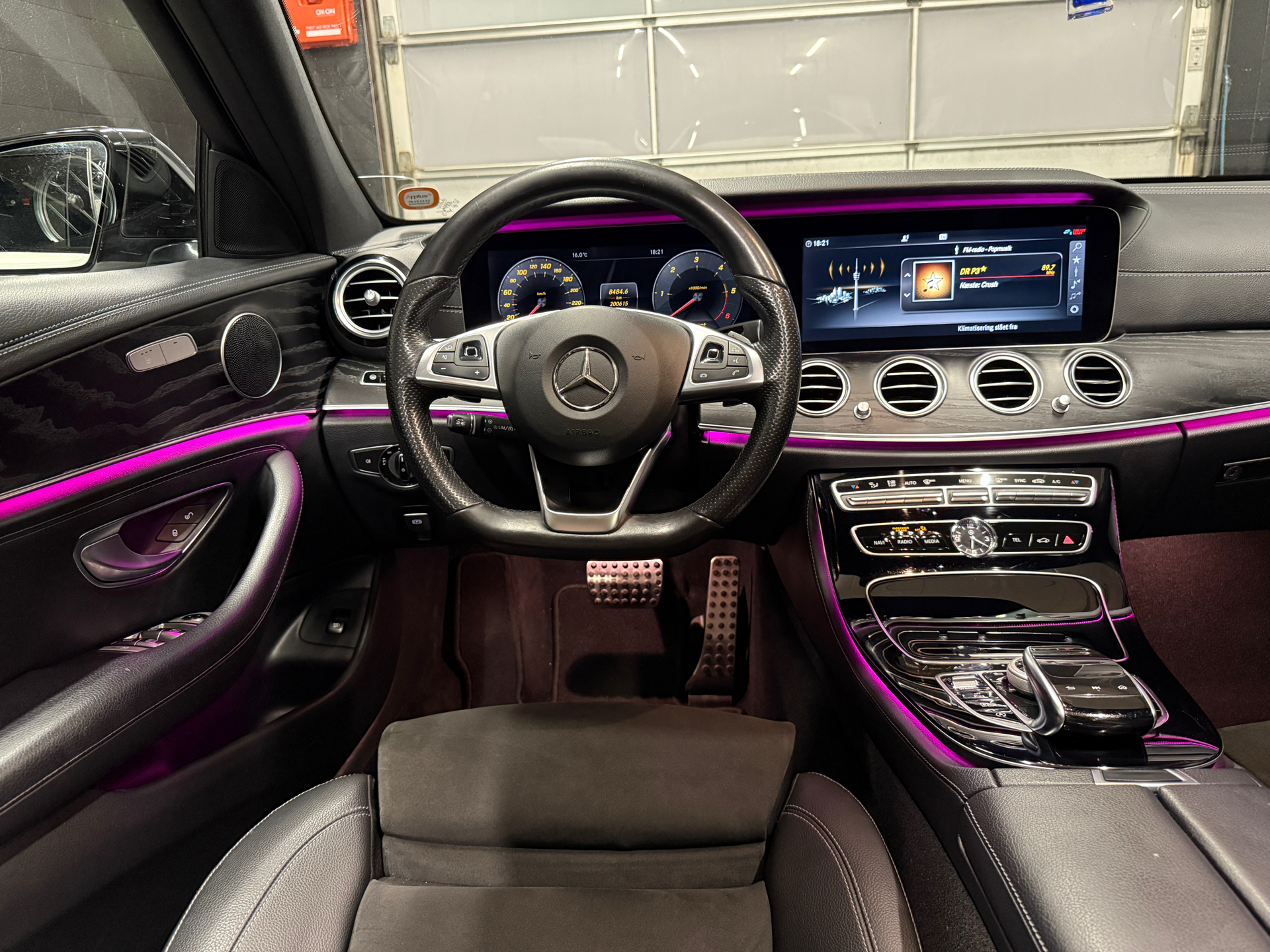 Billede af Mercedes-Benz E220 d T 2,0 D AMG Line 9G-Tronic 194HK Stc Aut.