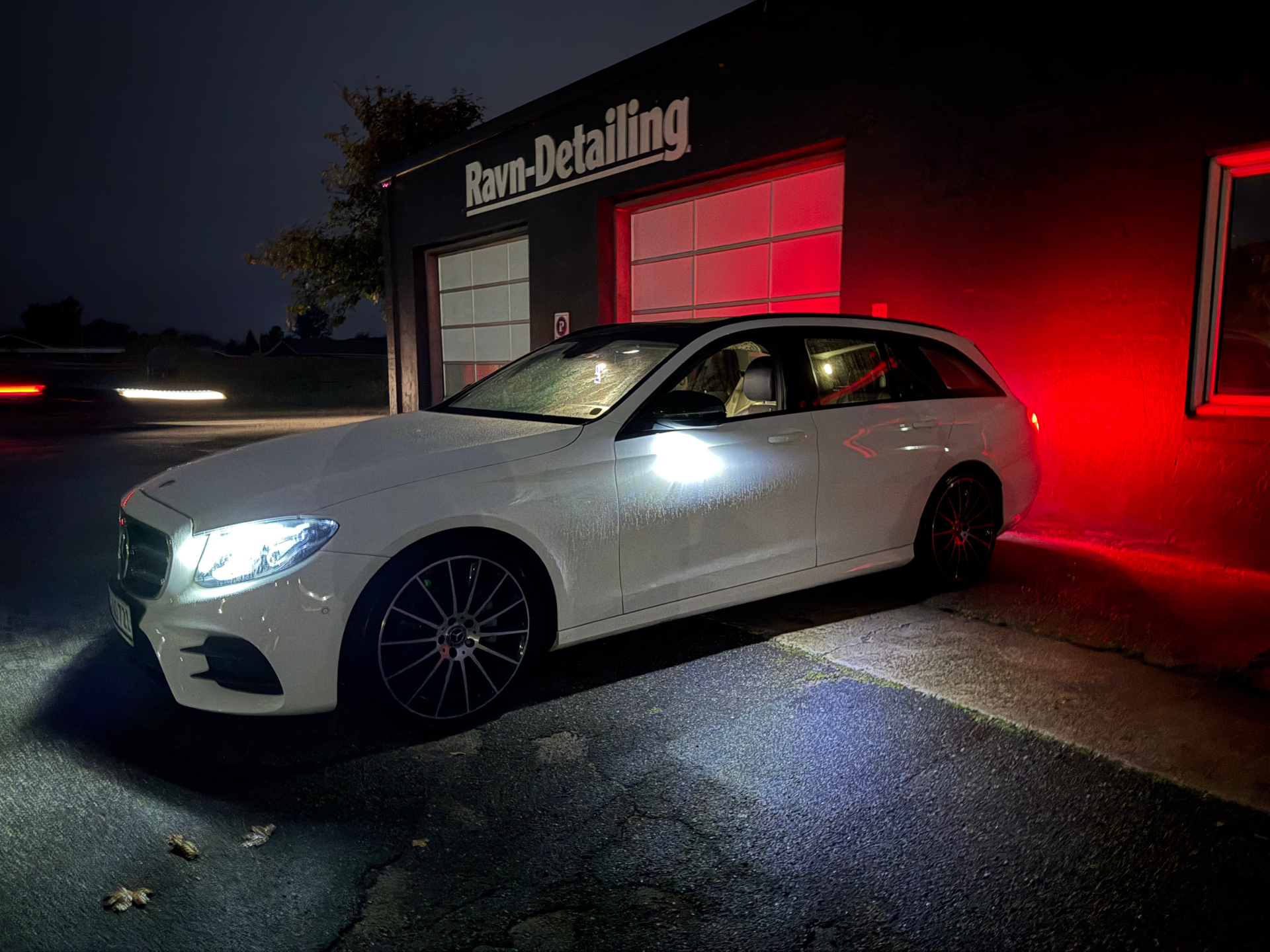 Billede af Mercedes-Benz E220 d T 2,0 D AMG Line 9G-Tronic 194HK Stc Aut.