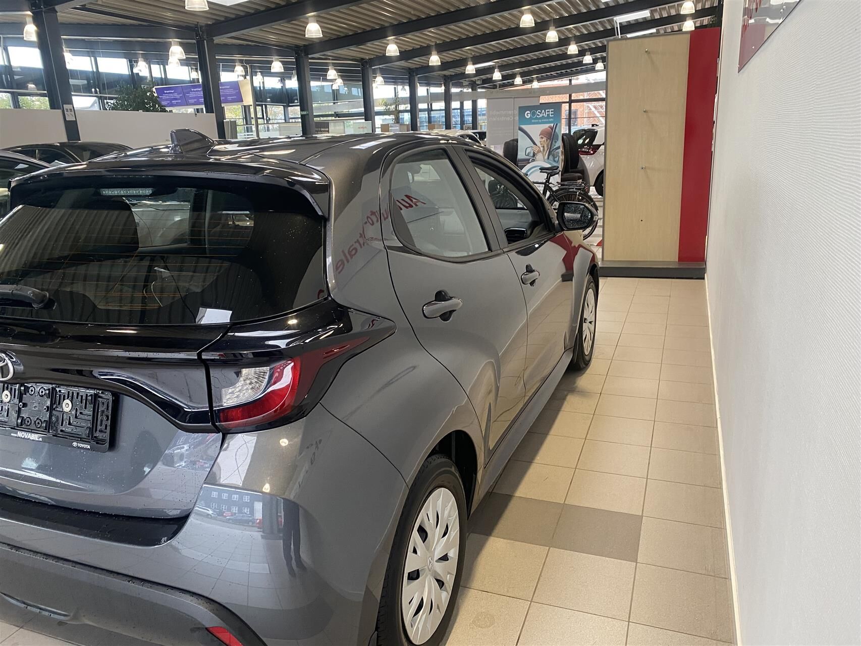 Billede af Toyota Yaris 1,0 VVT-I Essential Connectivity 72HK 5d