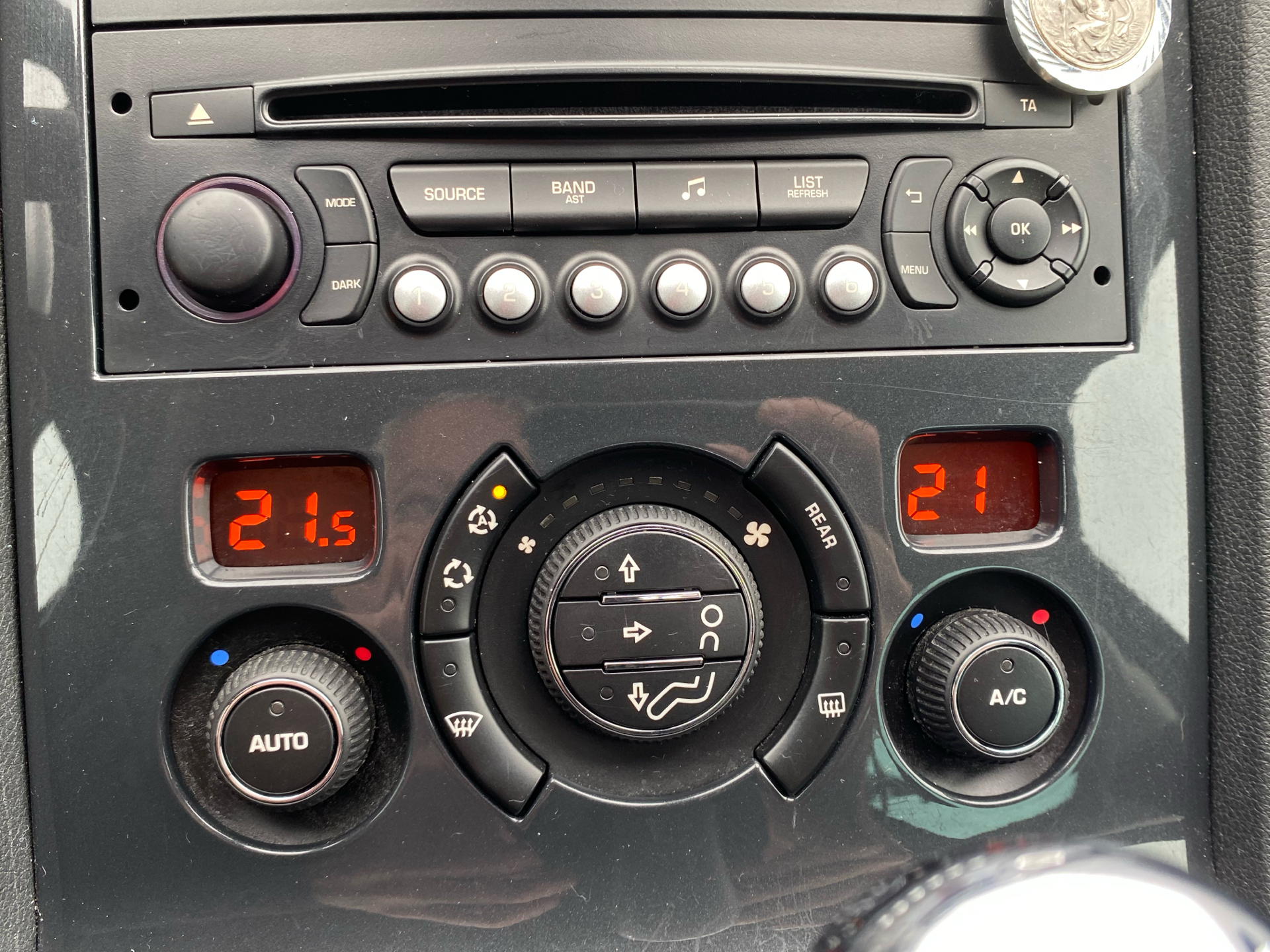 Billede af Peugeot 5008 1,6 e-HDi Style ESG 114HK Van 6g Aut.