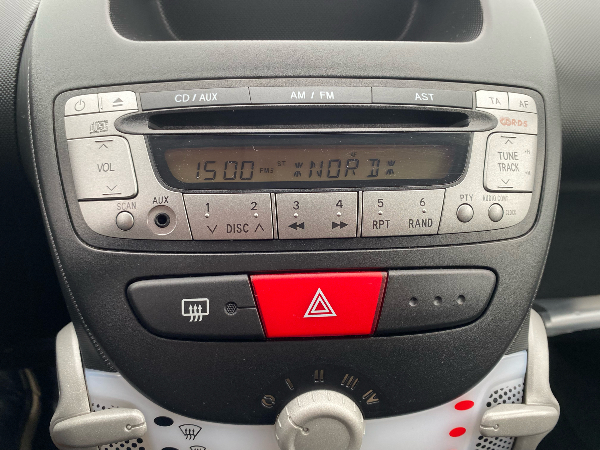 Billede af Peugeot 107 1,0 White 68HK 5d