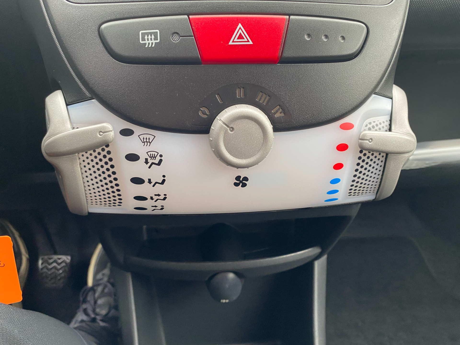 Billede af Peugeot 107 1,0 White 68HK 5d