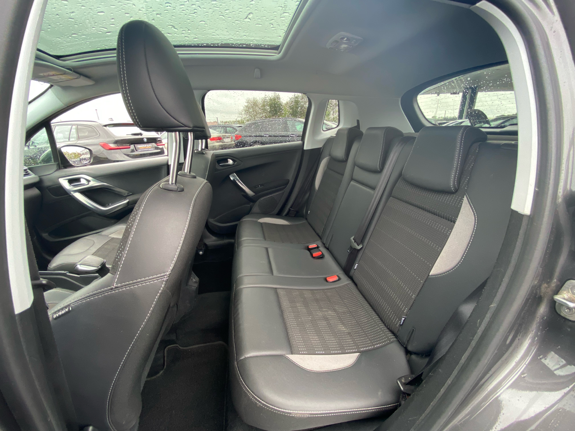 Billede af Peugeot 2008 1,6 BlueHDi Selection Sky 100HK 5d