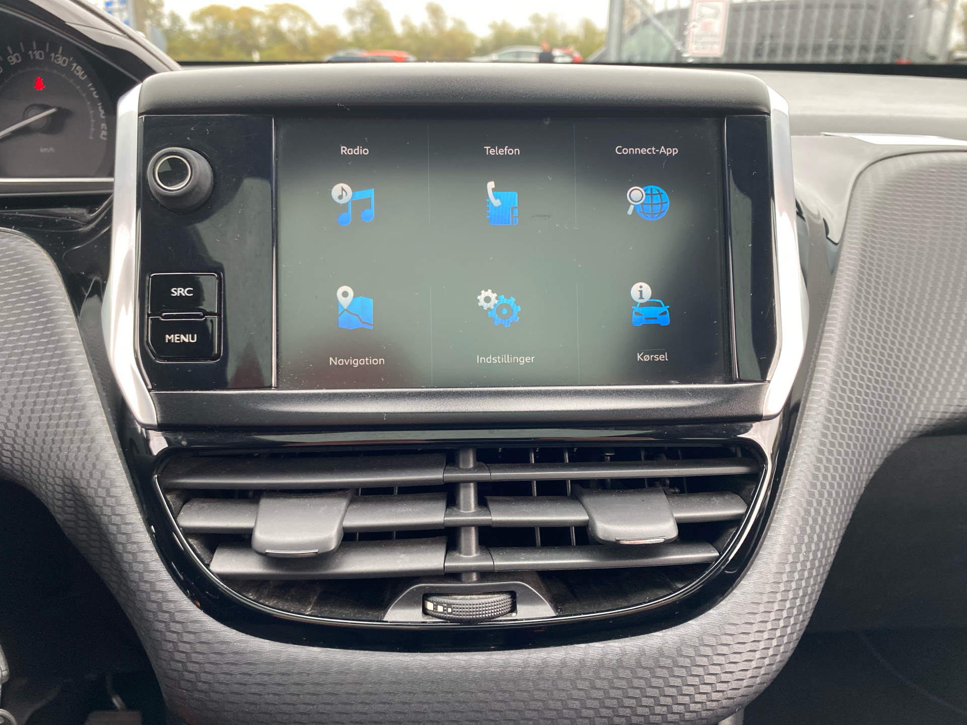 Billede af Peugeot 2008 1,6 BlueHDi Selection Sky 100HK 5d