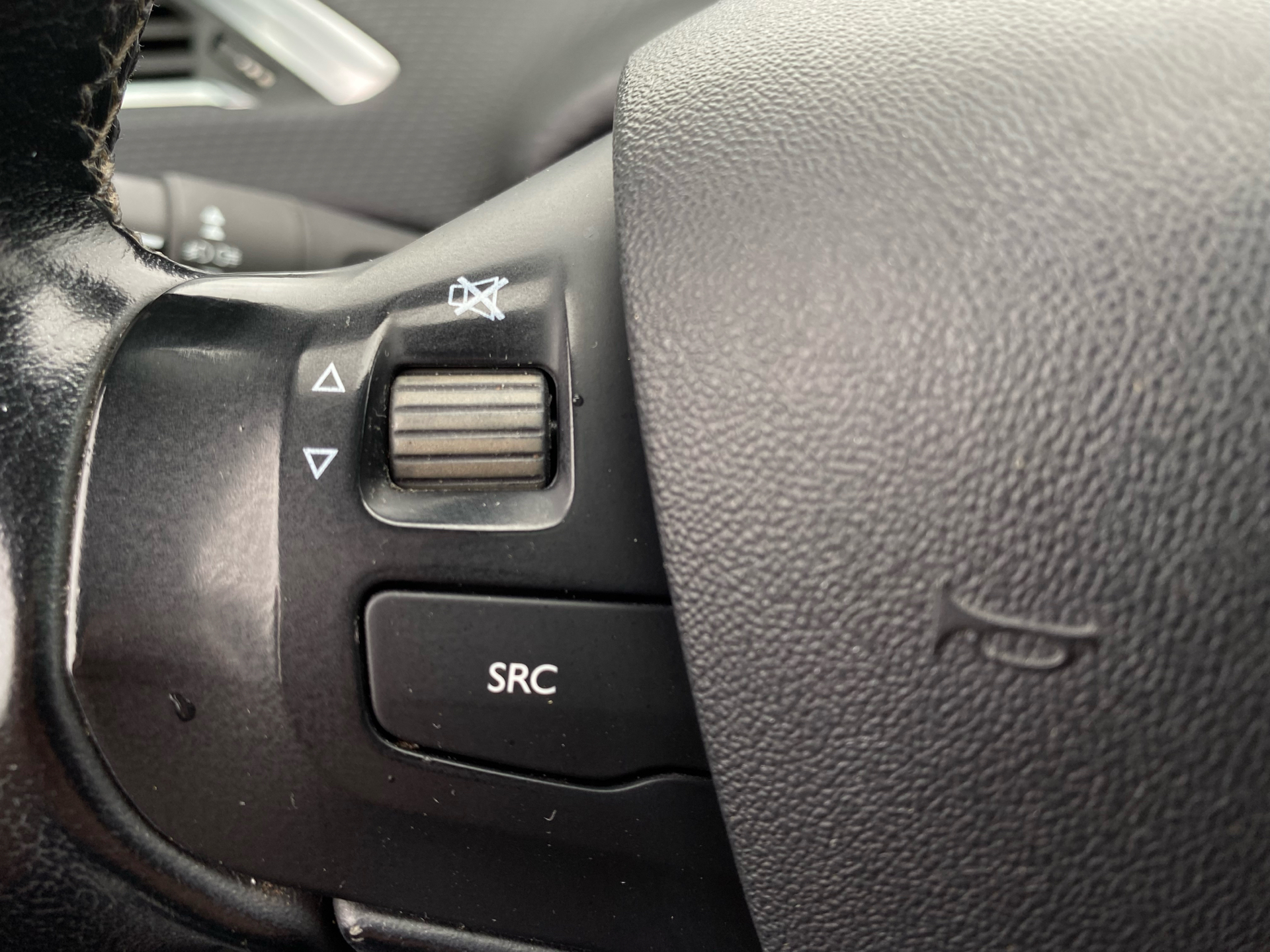 Billede af Peugeot 2008 1,6 BlueHDi Selection Sky 100HK 5d