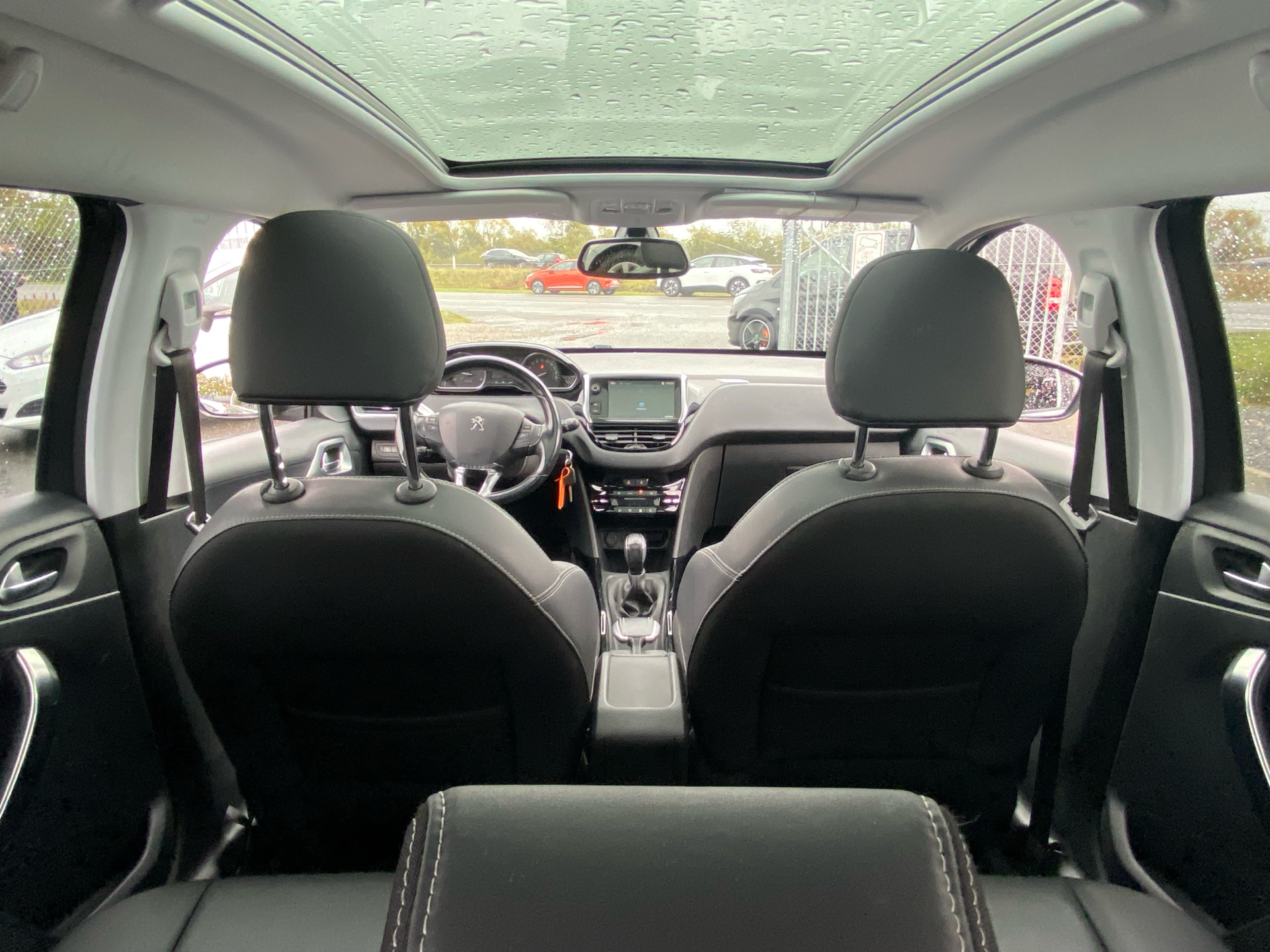 Billede af Peugeot 2008 1,6 BlueHDi Selection Sky 100HK 5d