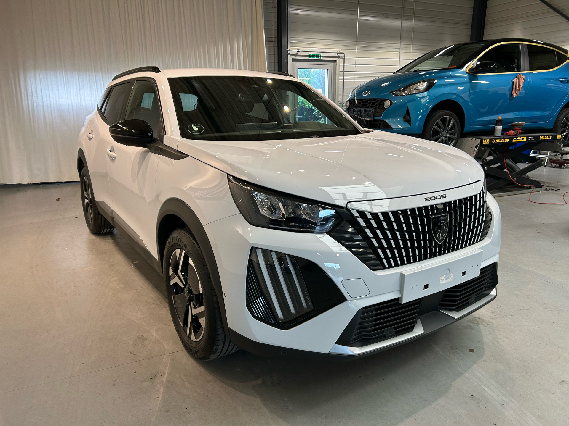 Billede af Peugeot 2008 1,2 PureTech Allure EAT8 130HK 5d 8g Aut.