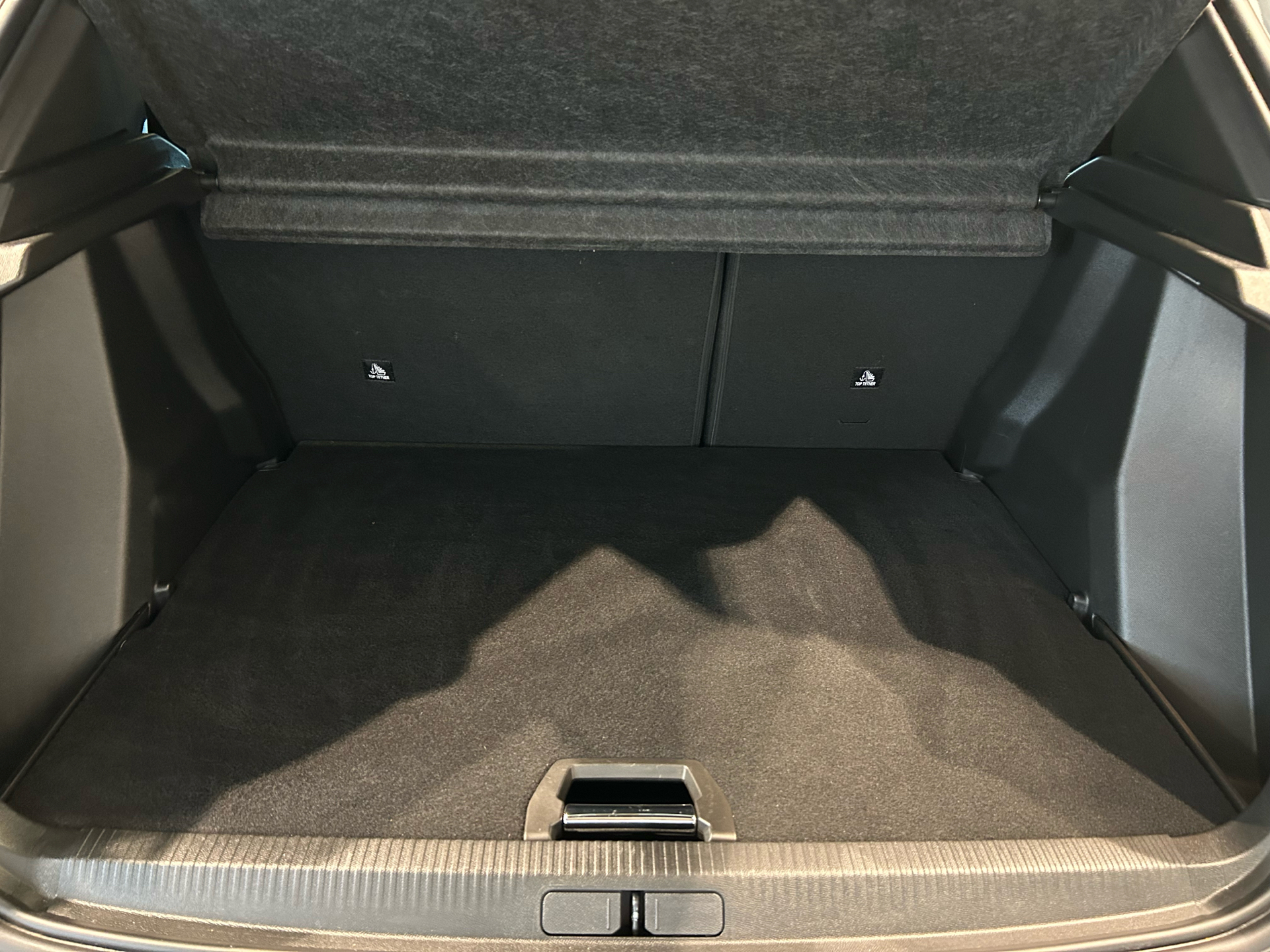 Billede af Peugeot 2008 1,2 PureTech Allure EAT8 130HK 5d 8g Aut.