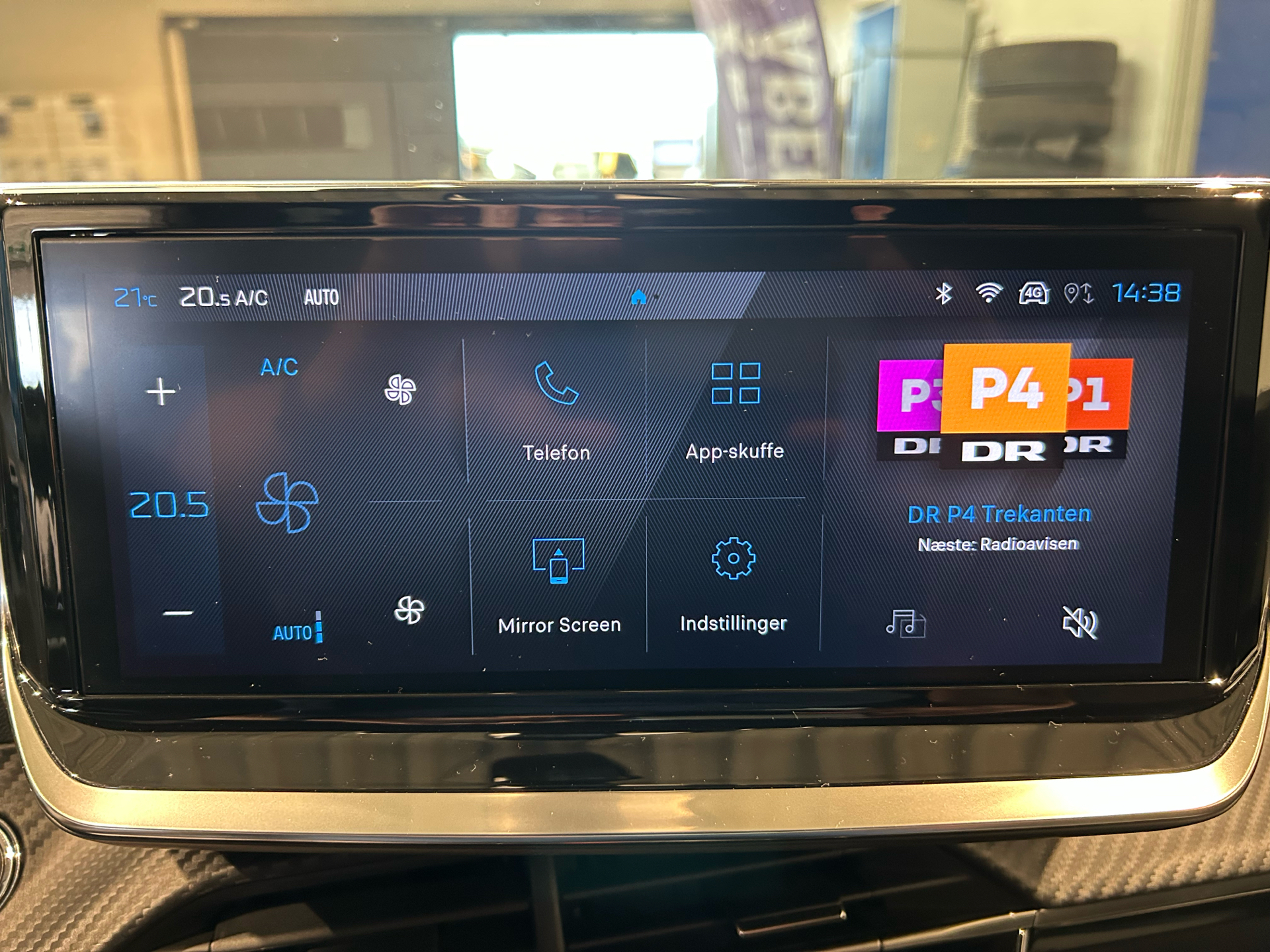Billede af Peugeot 2008 1,2 PureTech Allure EAT8 130HK 5d 8g Aut.