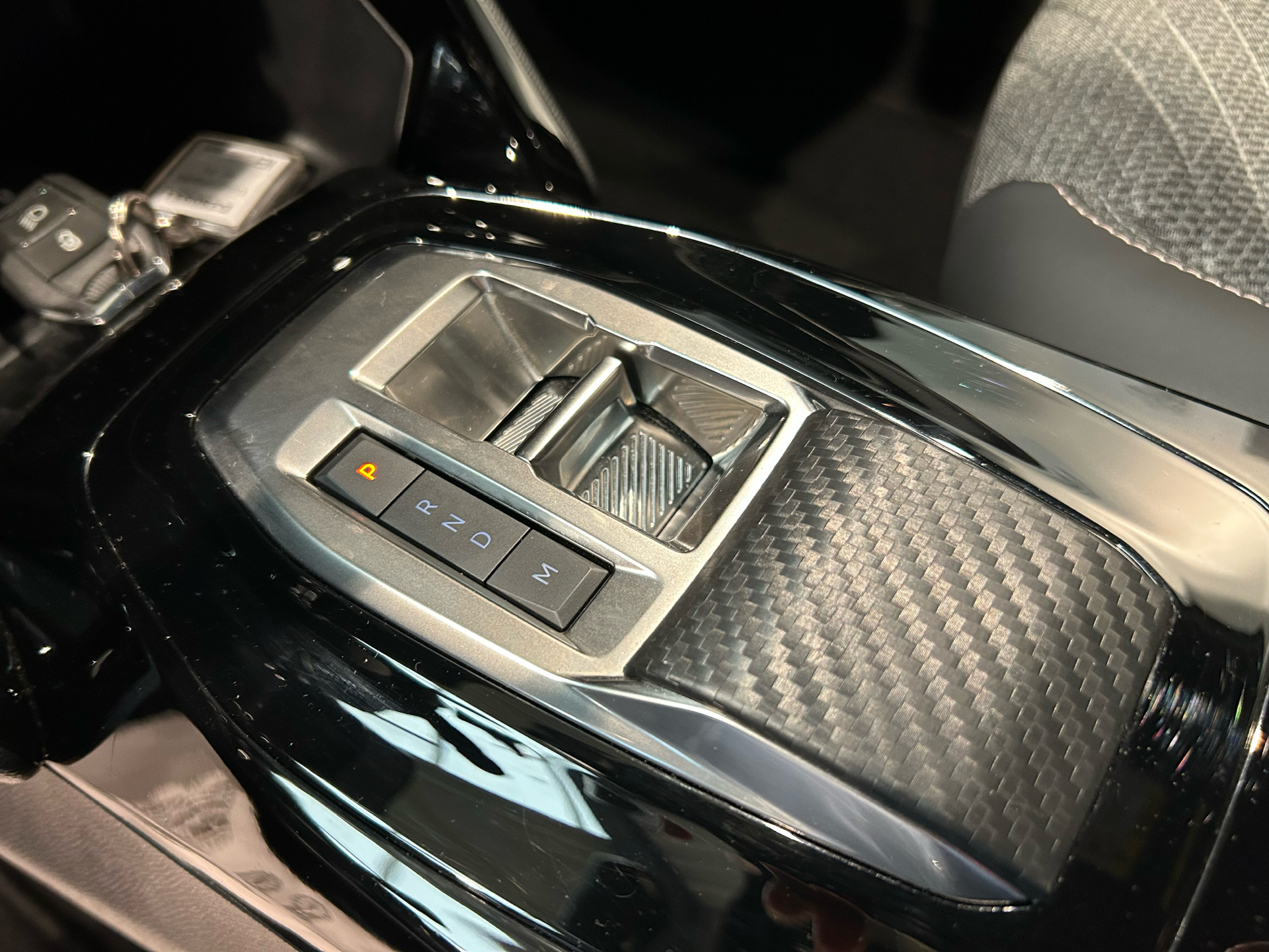 Billede af Peugeot 2008 1,2 PureTech Allure EAT8 130HK 5d 8g Aut.