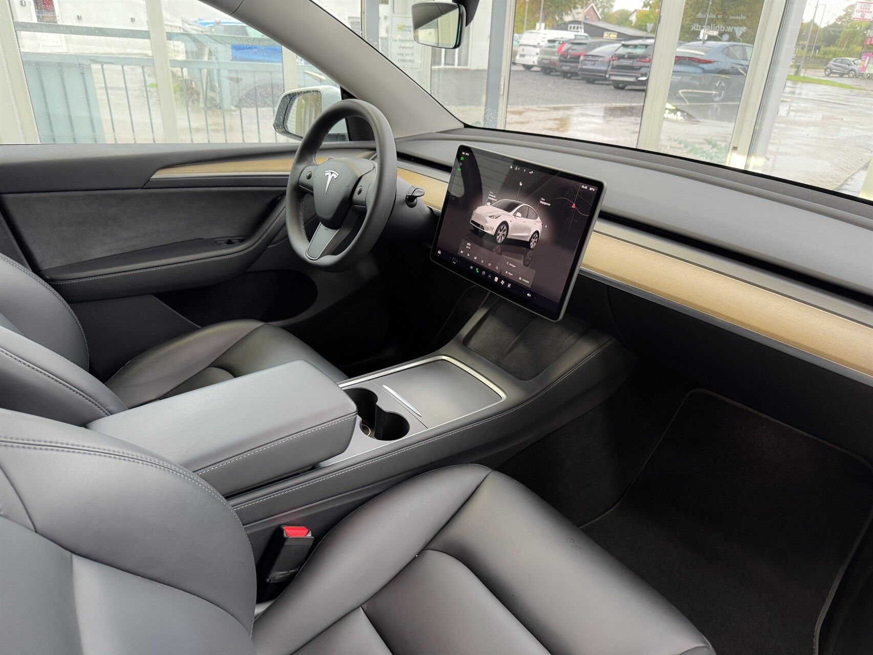 Billede af Tesla Model Y EL Standard Range RWD 204HK 5d Aut.