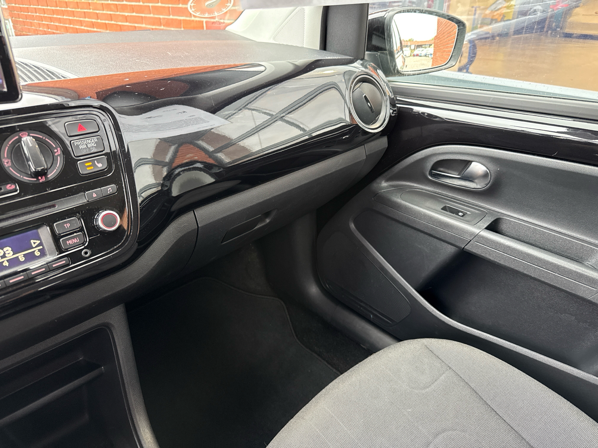 Billede af VW up 1,0 MPI BMT Move 60HK 5d