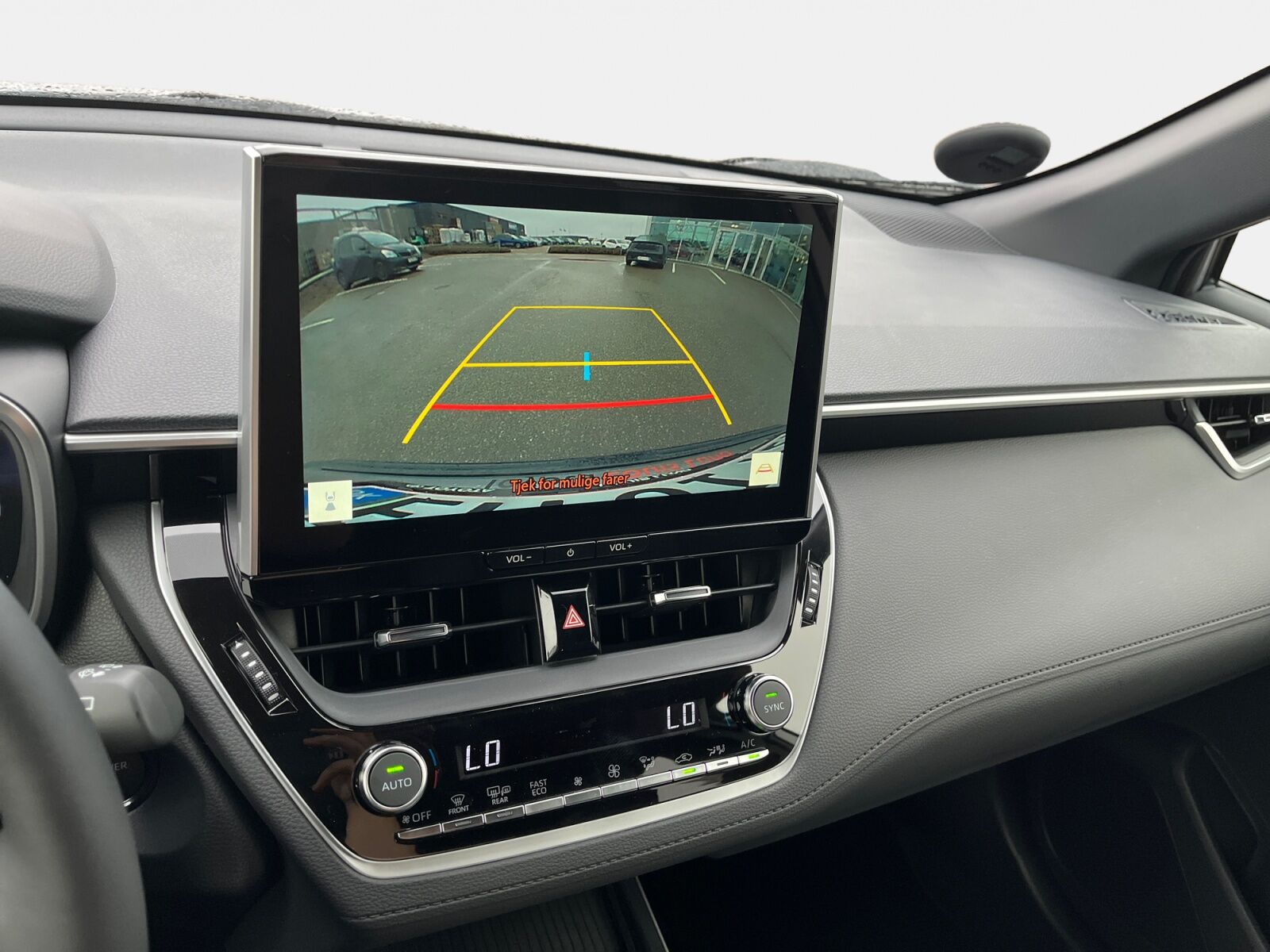 Billede af Toyota Corolla Cross 1,8 Hybrid Style 140HK 5d Aut.