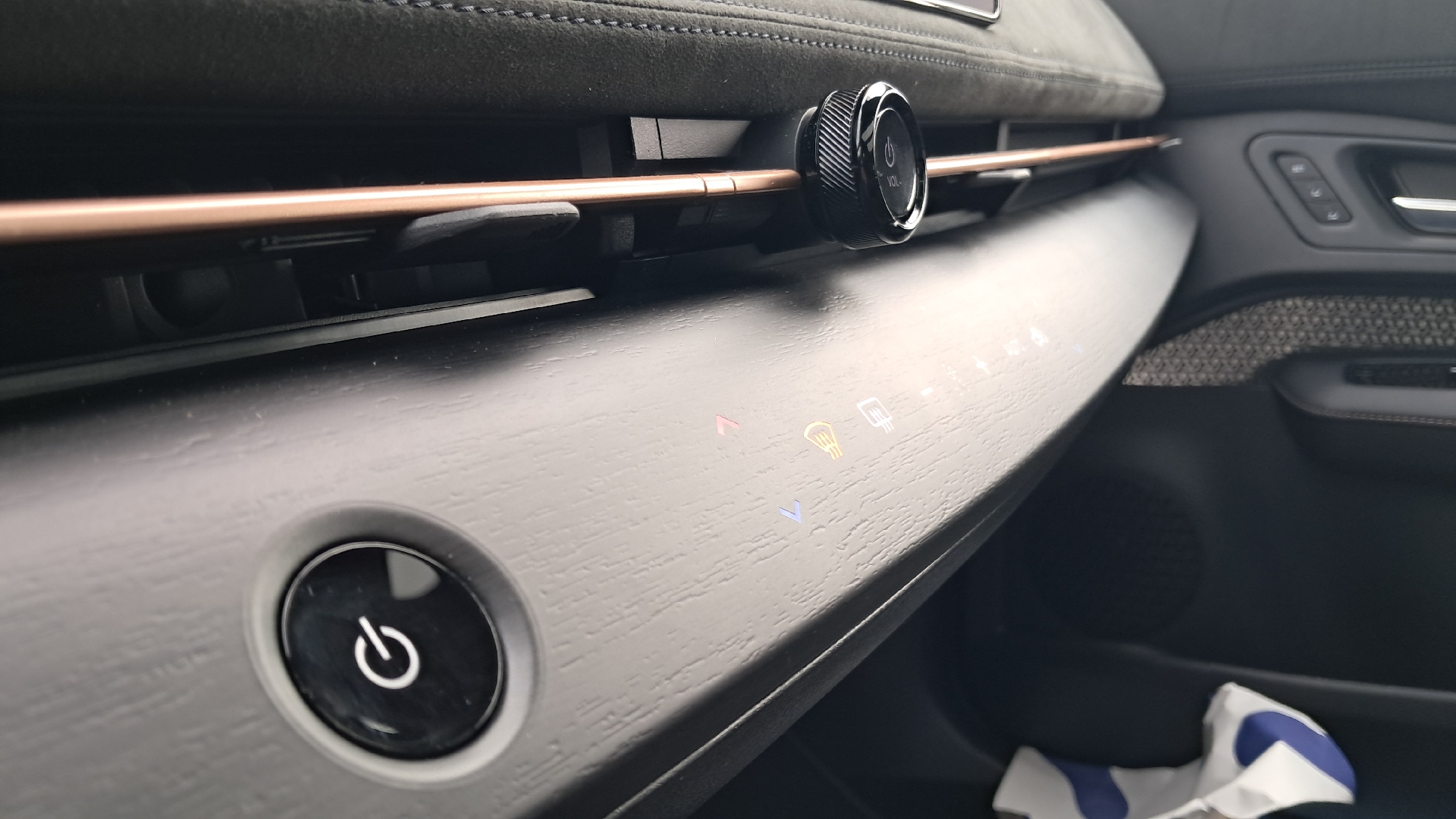 Billede af Nissan Ariya EL Evolve e-4orce 301HK 5d Aut.