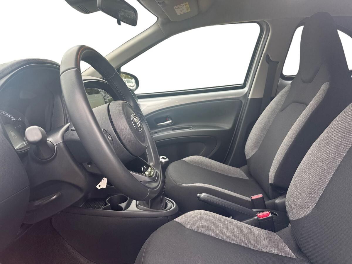 Billede af Toyota Aygo X 1,0 VVT-I Active 72HK 5d