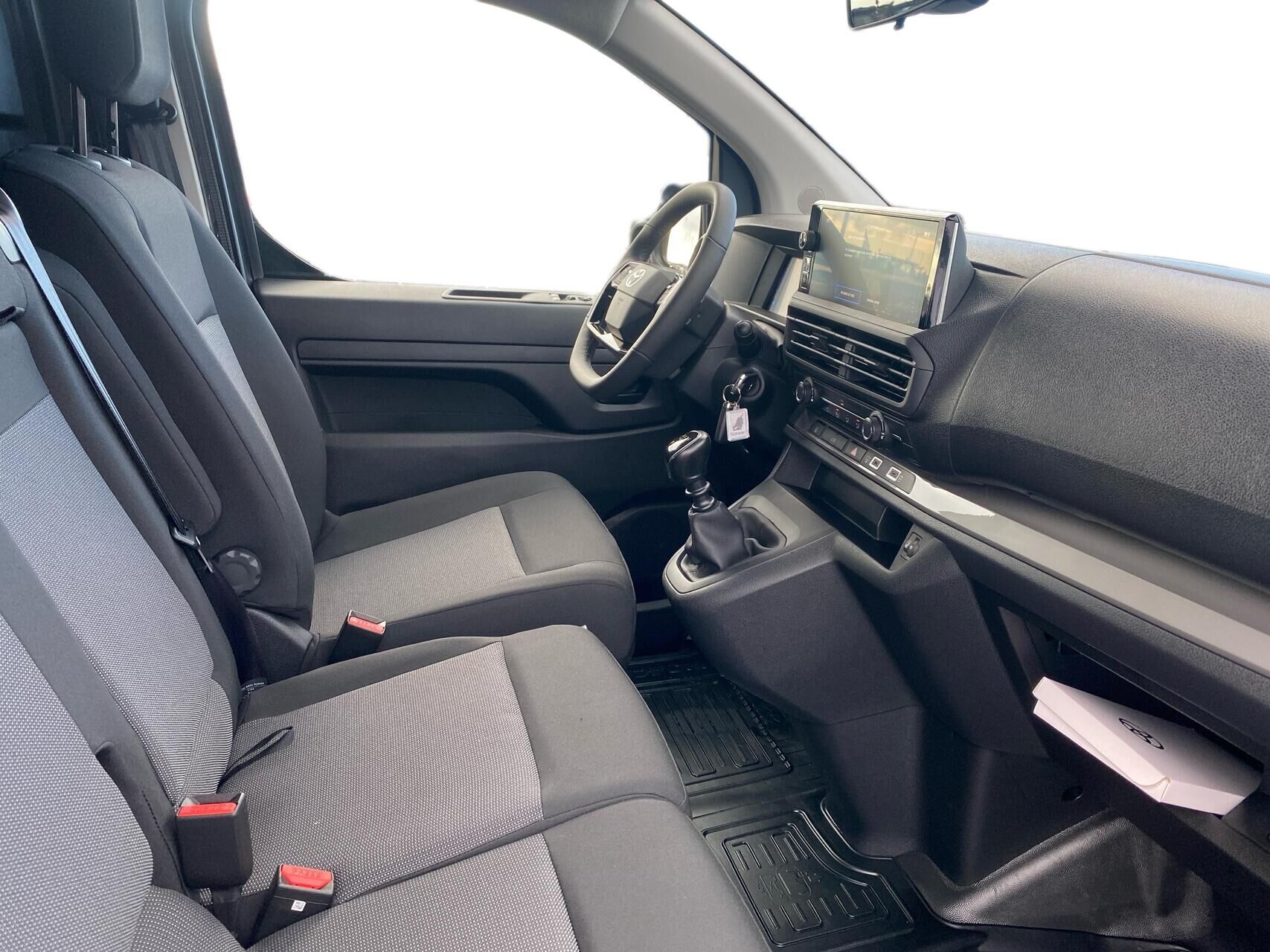 Billede af Toyota Proace Long 2,0 D Comfort Master m/Alm adskillelse - SmartCargo 144HK Van 6g