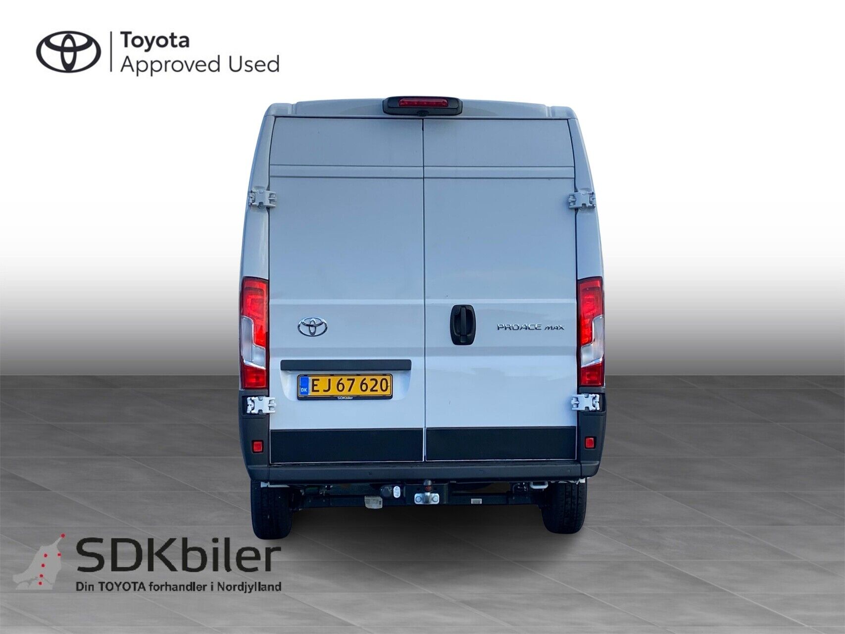 Billede af Toyota Proace Max Medium 2,2 D Comfort Master To skydedør m. højt tag 140HK Van 8g Aut.