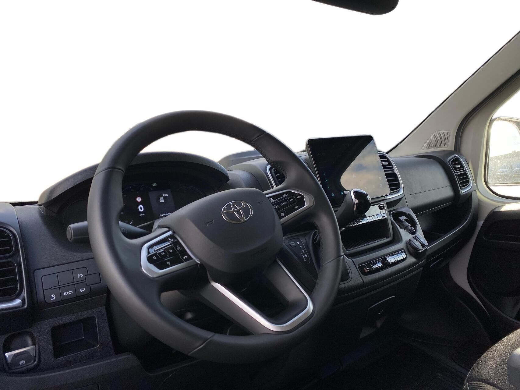 Billede af Toyota Proace Max Medium 2,2 D Comfort Master To skydedør m. højt tag 140HK Van 8g Aut.