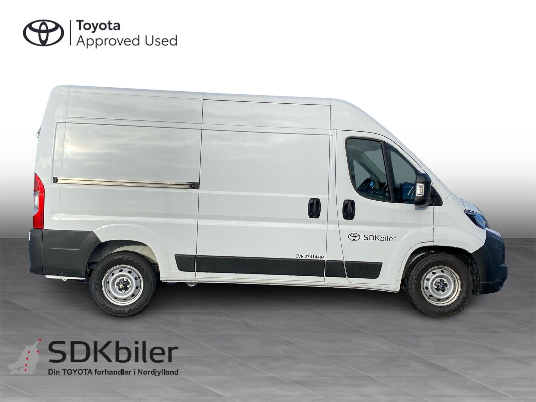Billede af Toyota Proace Max Medium 2,2 D Comfort Master To skydedør m. højt tag 140HK Van 8g Aut.