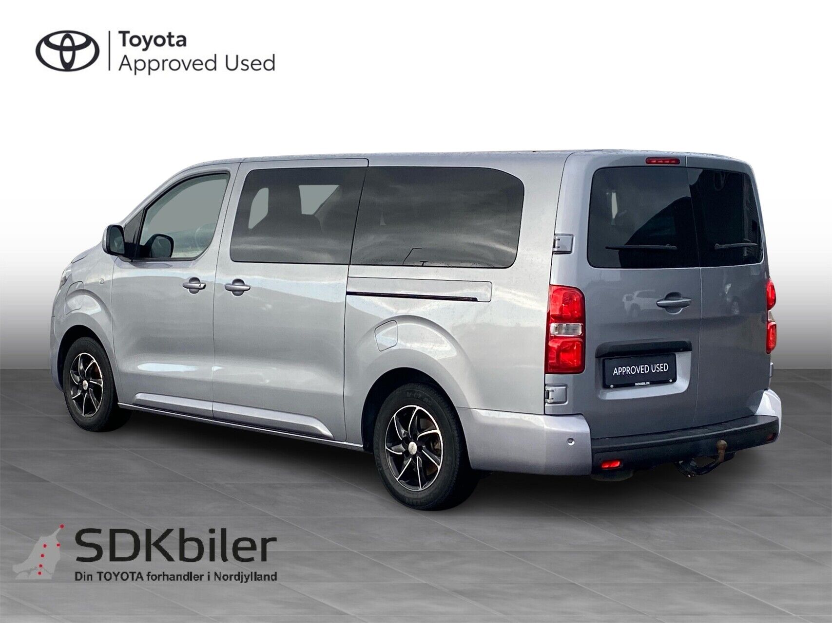 Billede af Toyota Proace Verso Electric Long EL Shuttle m/Dobbelt bagdør,Dobb.skydedør 136HK Aut.