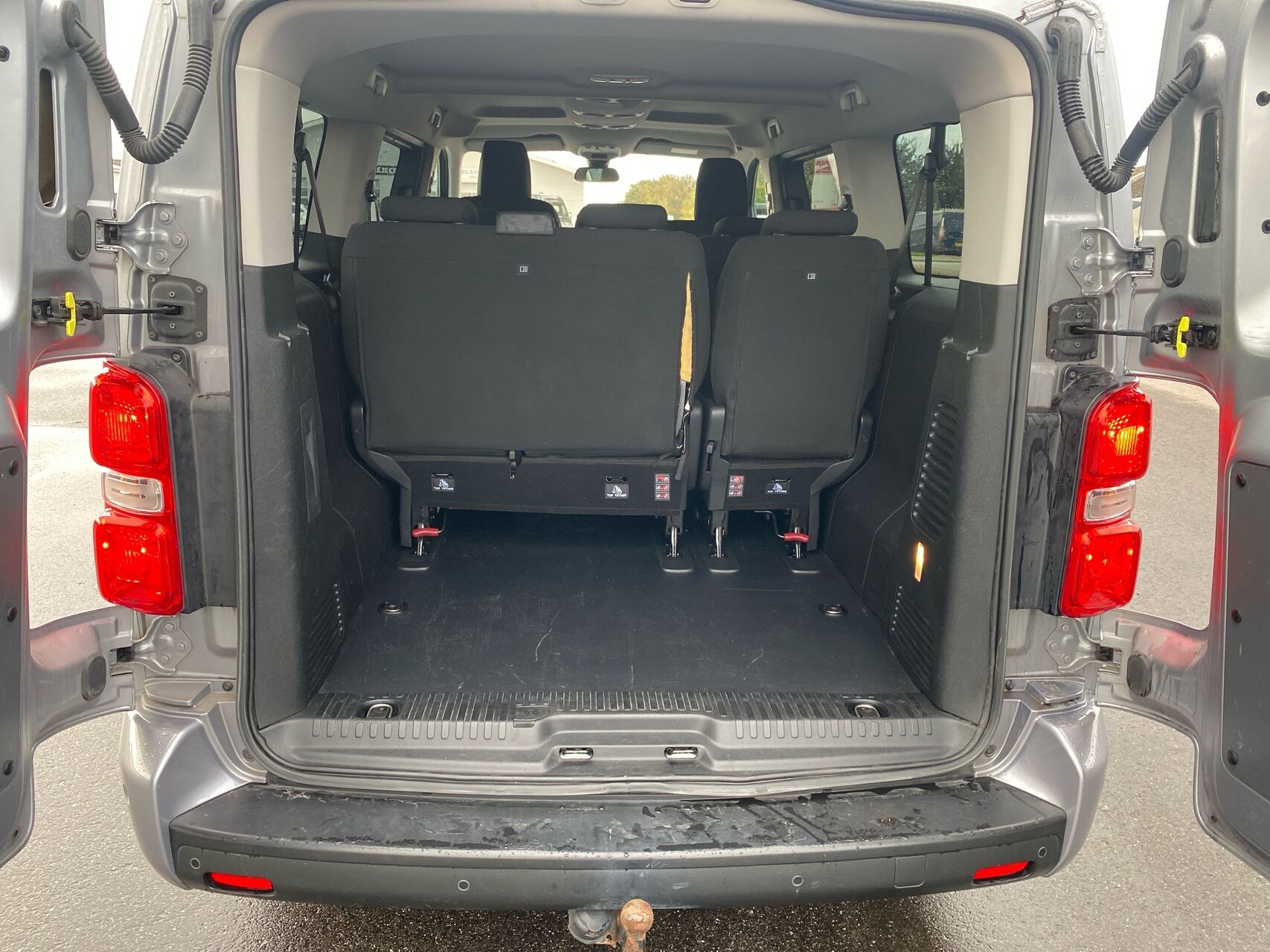 Billede af Toyota Proace Verso Electric Long EL Shuttle m/Dobbelt bagdør,Dobb.skydedør 136HK Aut.