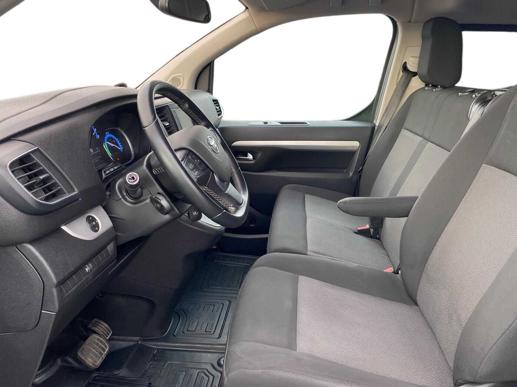 Billede af Toyota Proace Verso Electric Long EL Shuttle m/Dobbelt bagdør,Dobb.skydedør 136HK Aut.