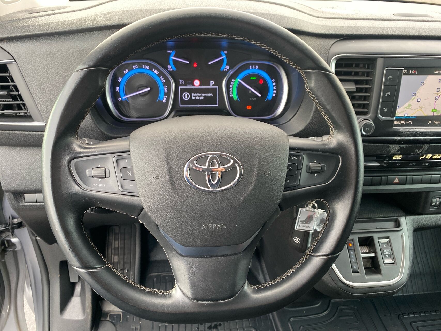 Billede af Toyota Proace Verso Electric Long EL Shuttle m/Dobbelt bagdør,Dobb.skydedør 136HK Aut.